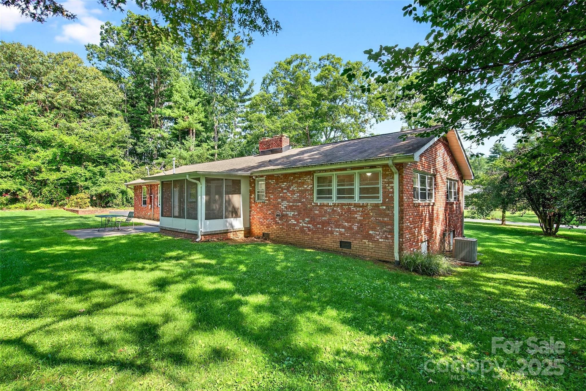 3135 Charlyne Drive
