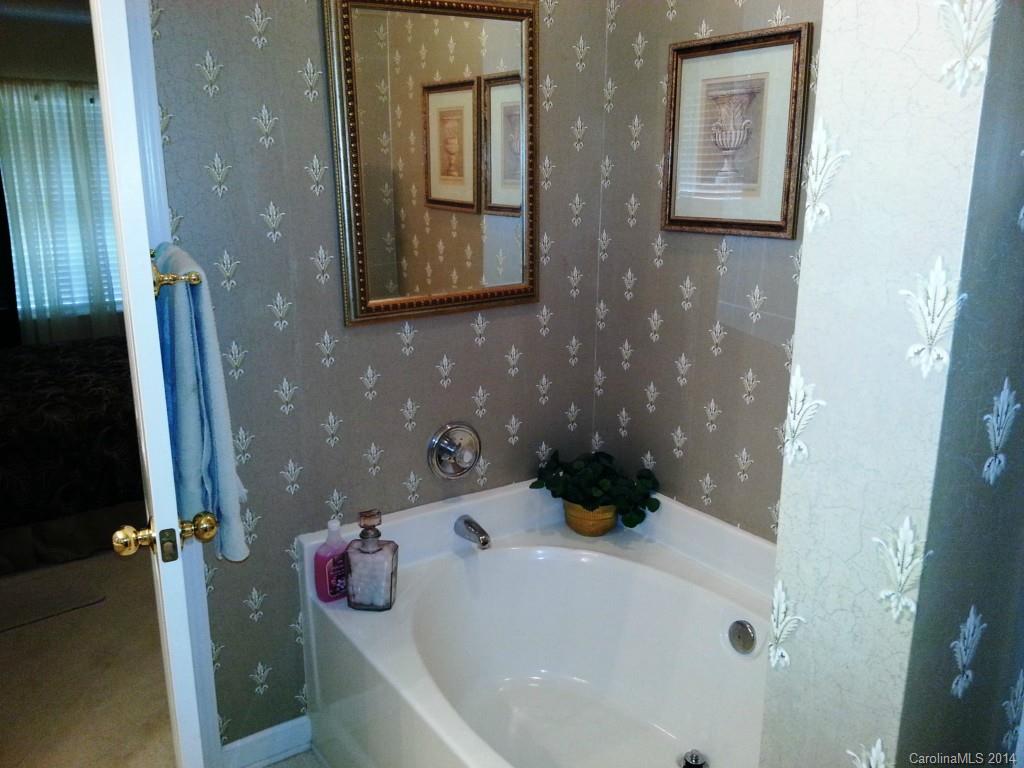 Stone Hollow - Residential