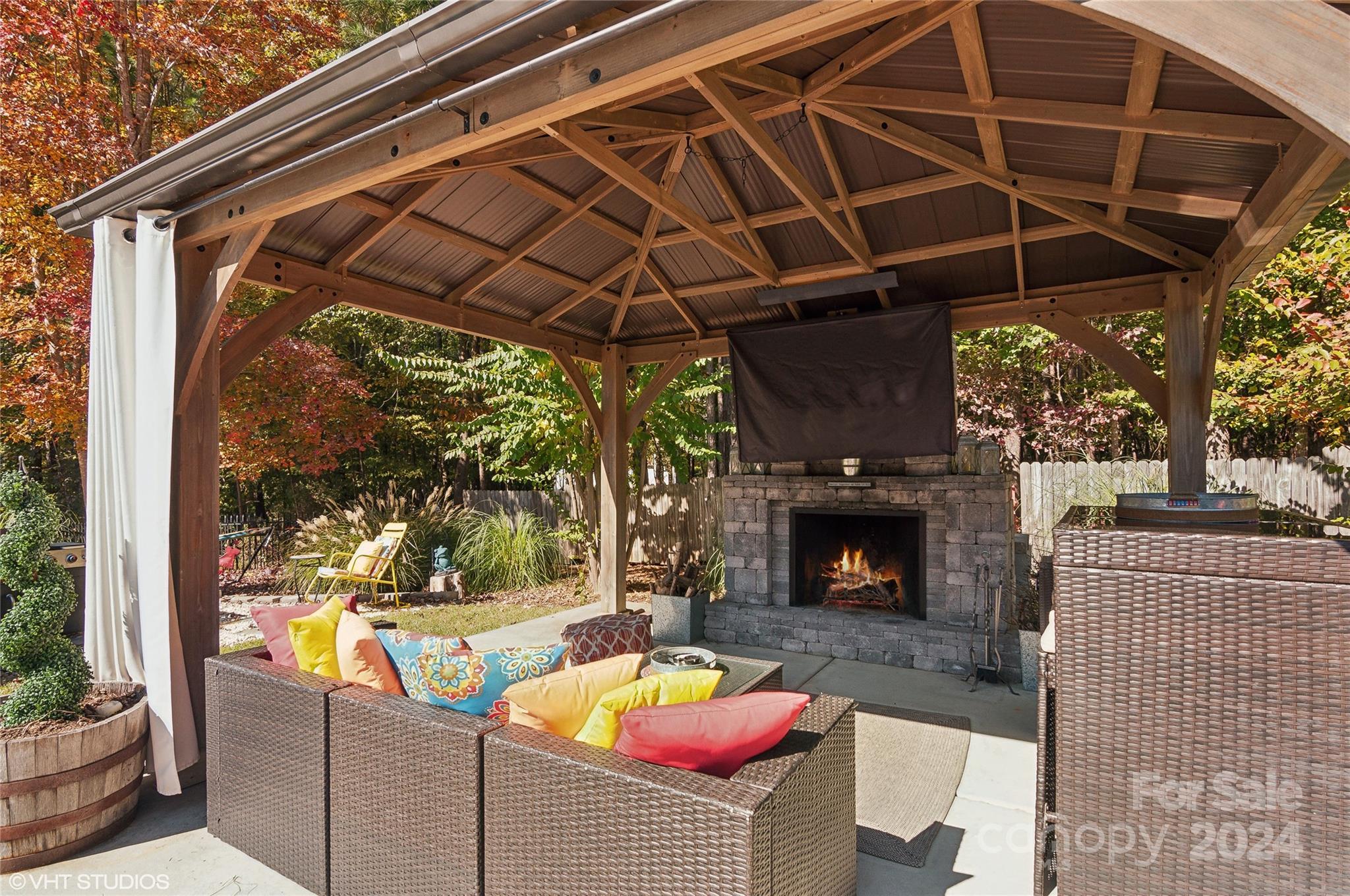 Water Edge - Residential