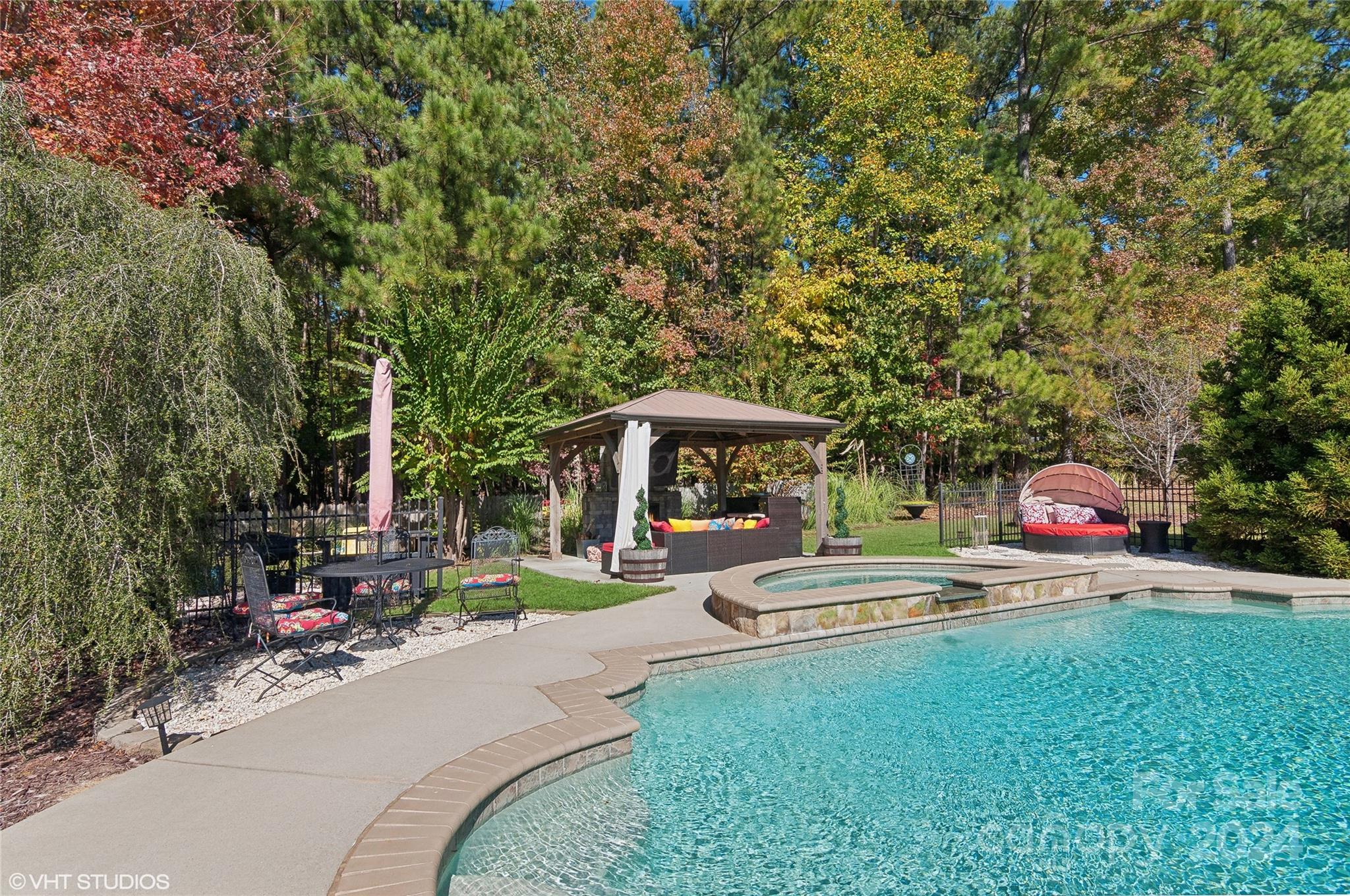 Water Edge - Residential