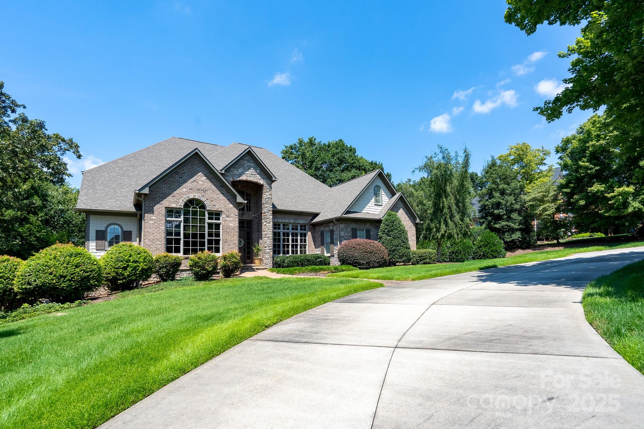123 Stonebridge Drive