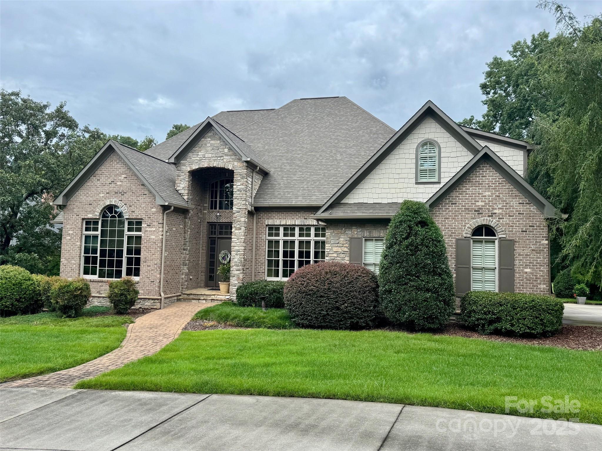 123 Stonebridge Drive
