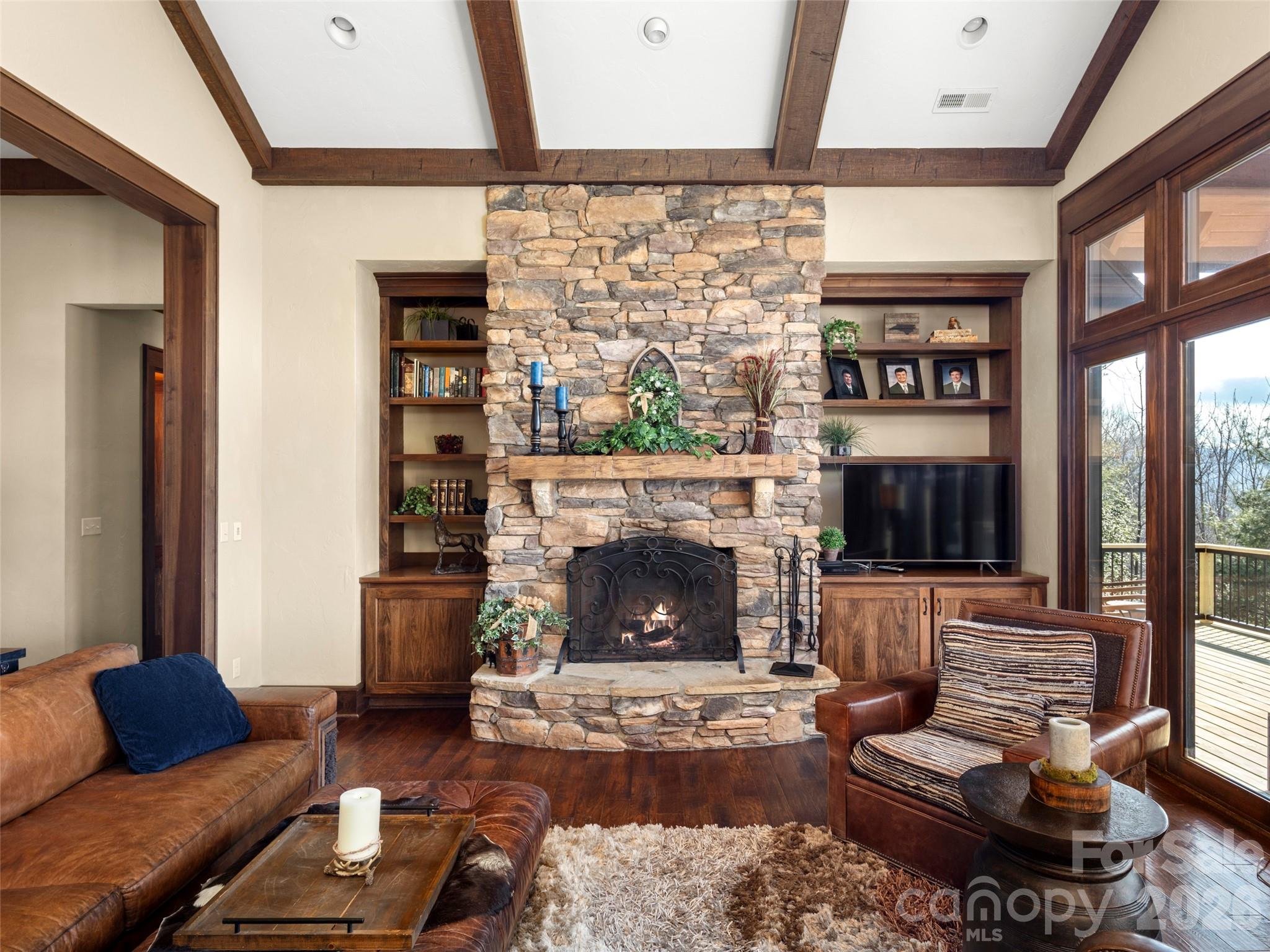 310 S Braeside Court