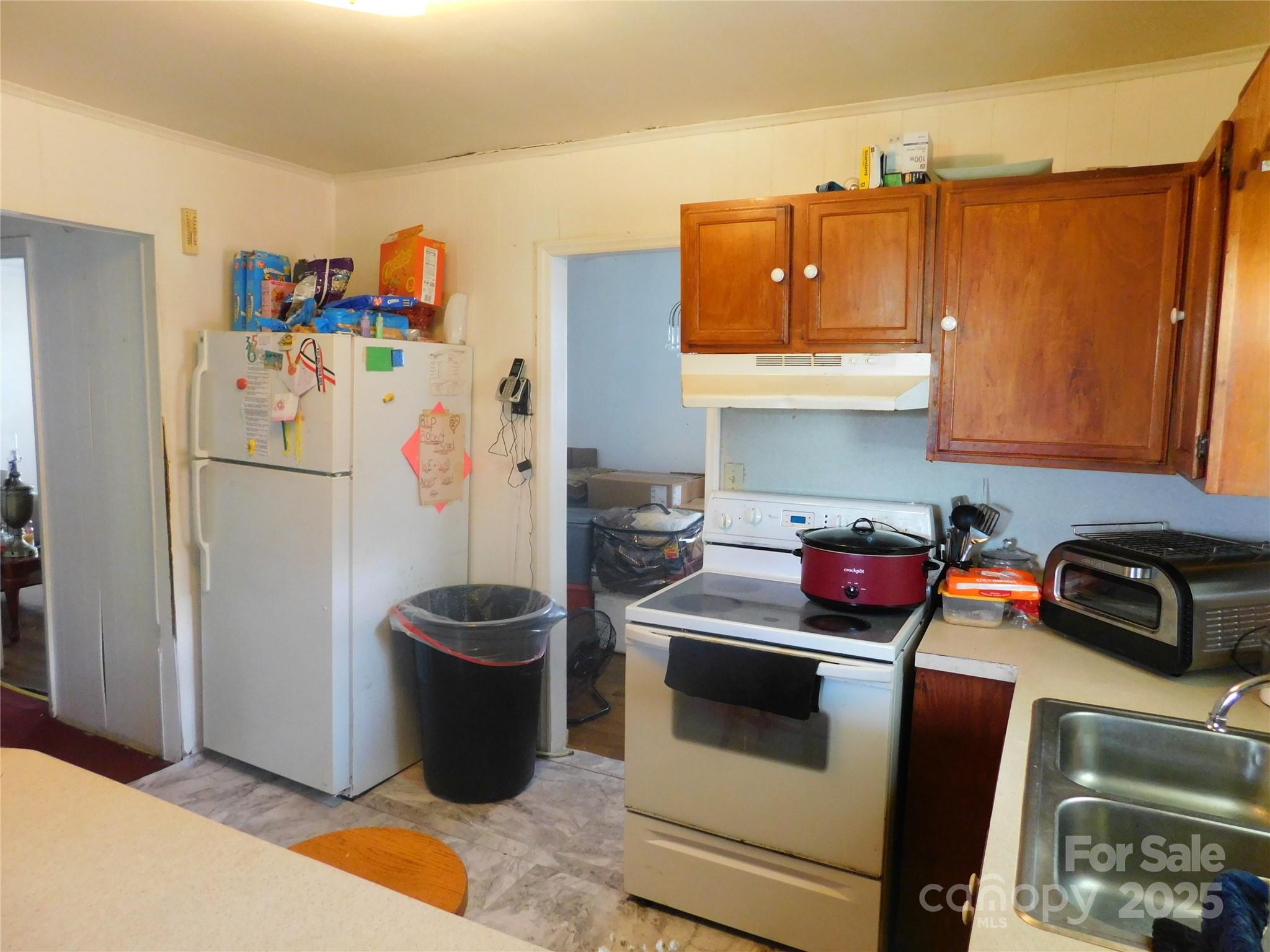 814 Aileen Circle
