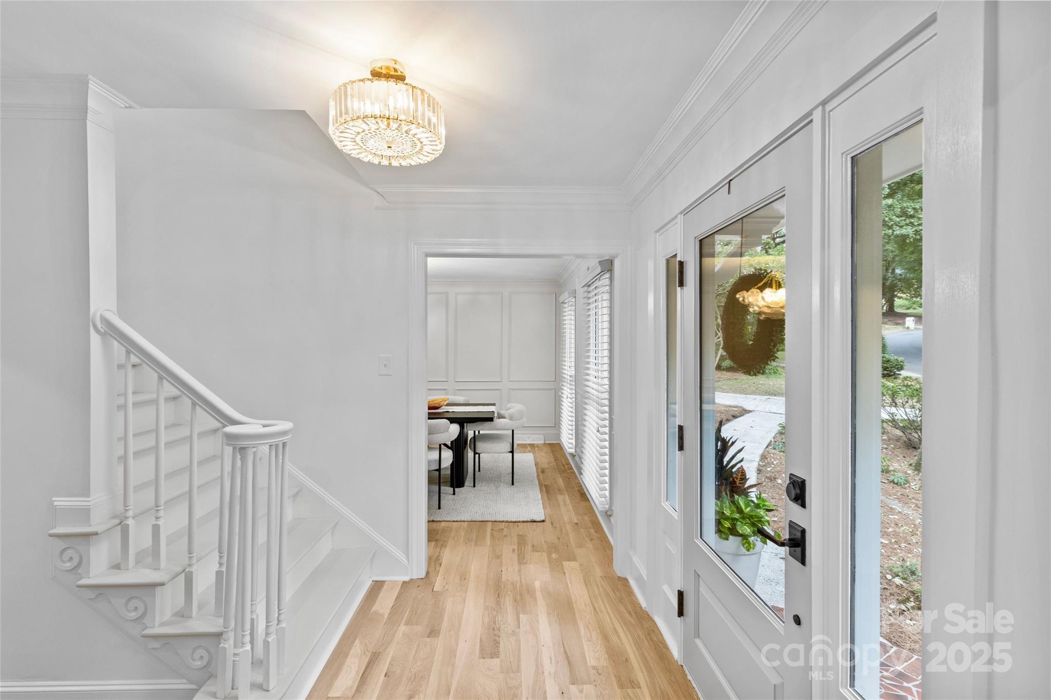 3041 Valencia Terrace