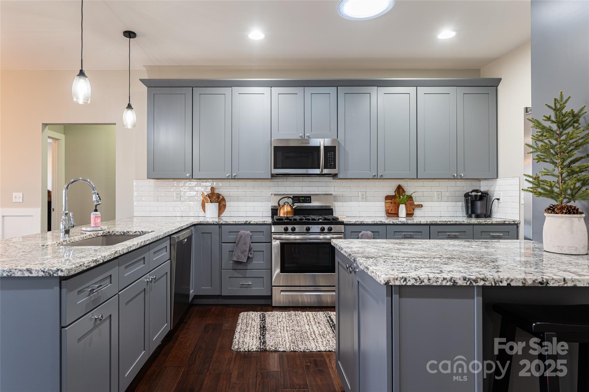 Hutch Mountain Estates - Residential