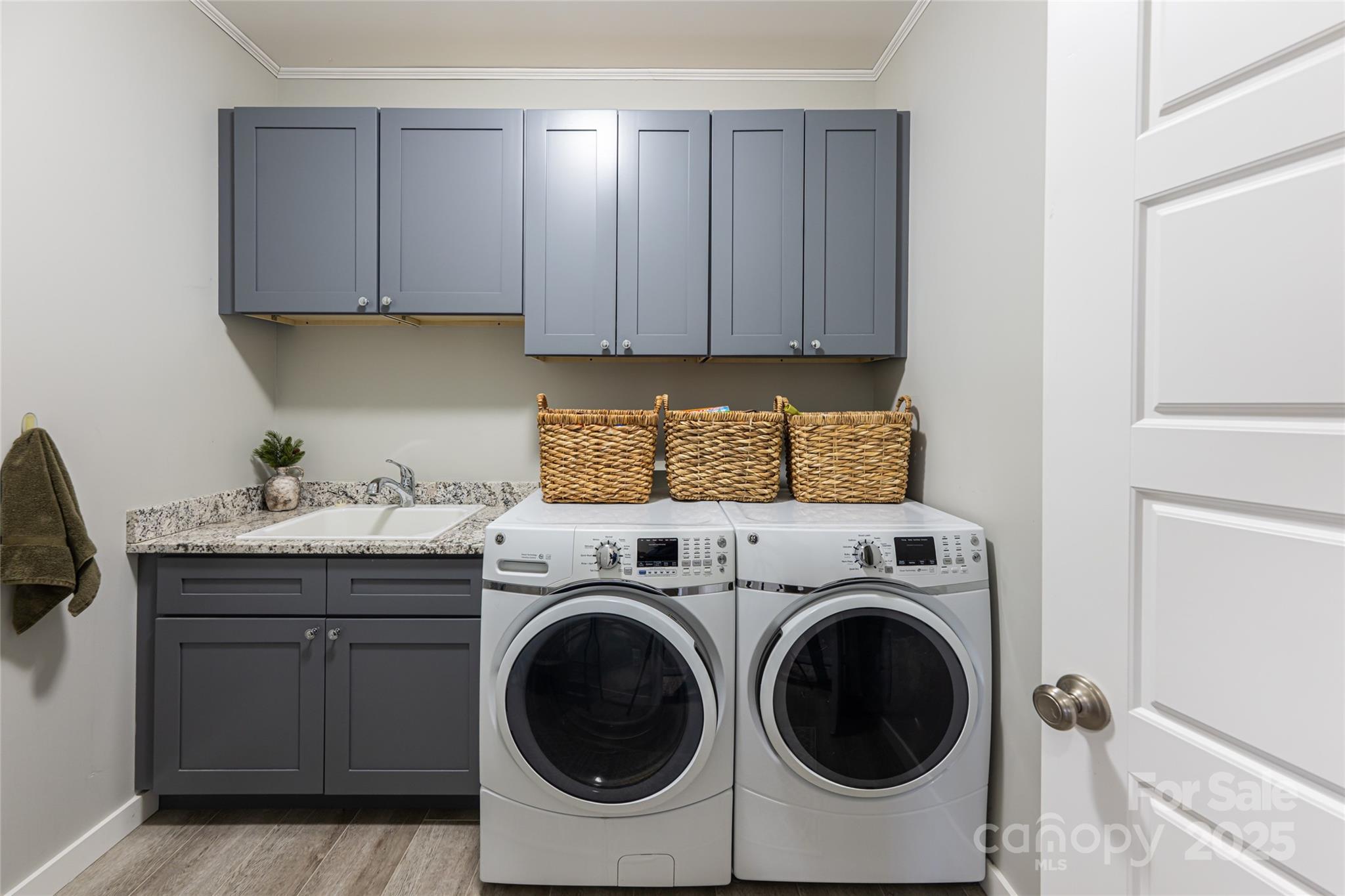 Hutch Mountain Estates - Residential