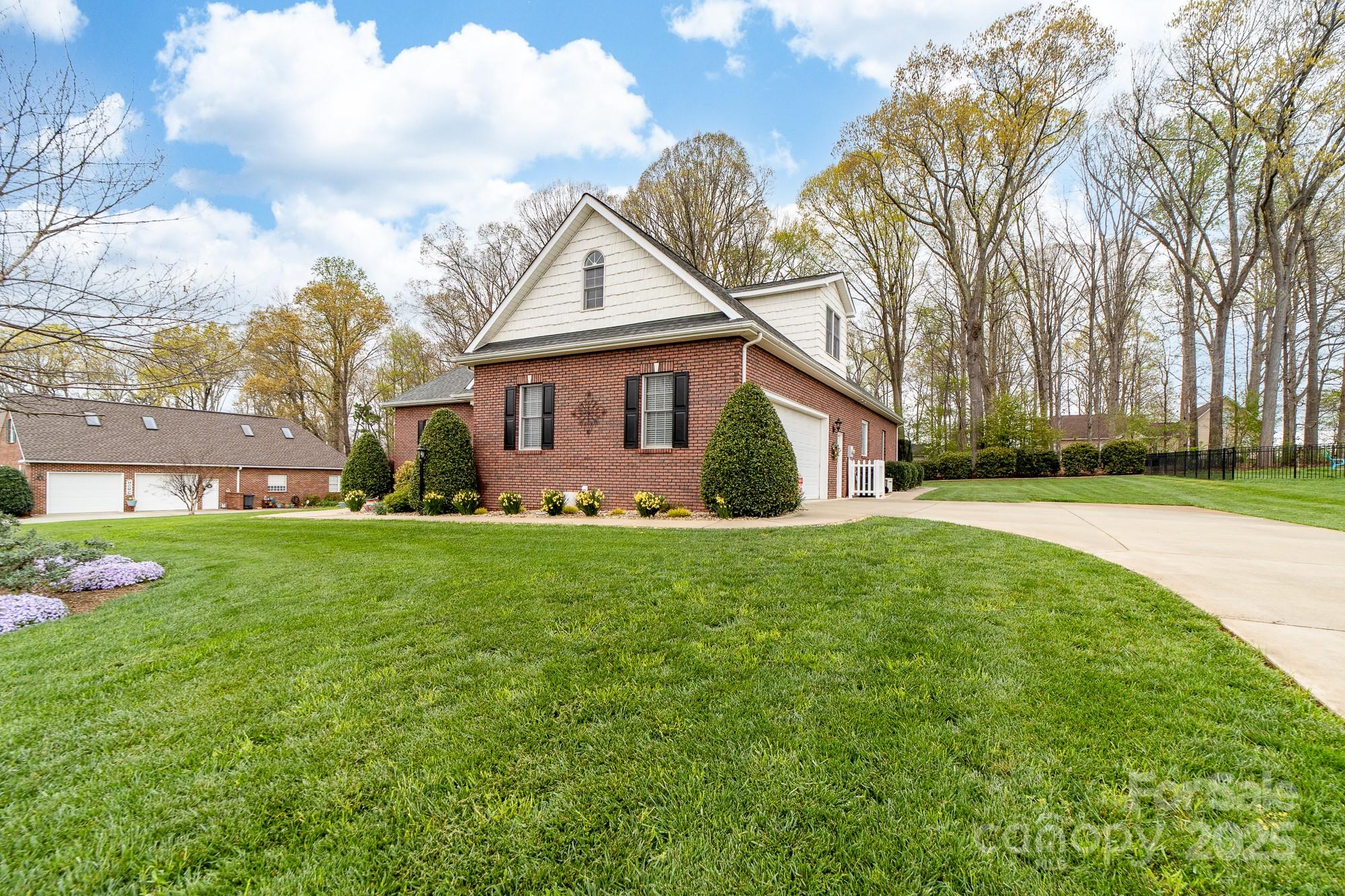 Meadow Oaks II - Residential