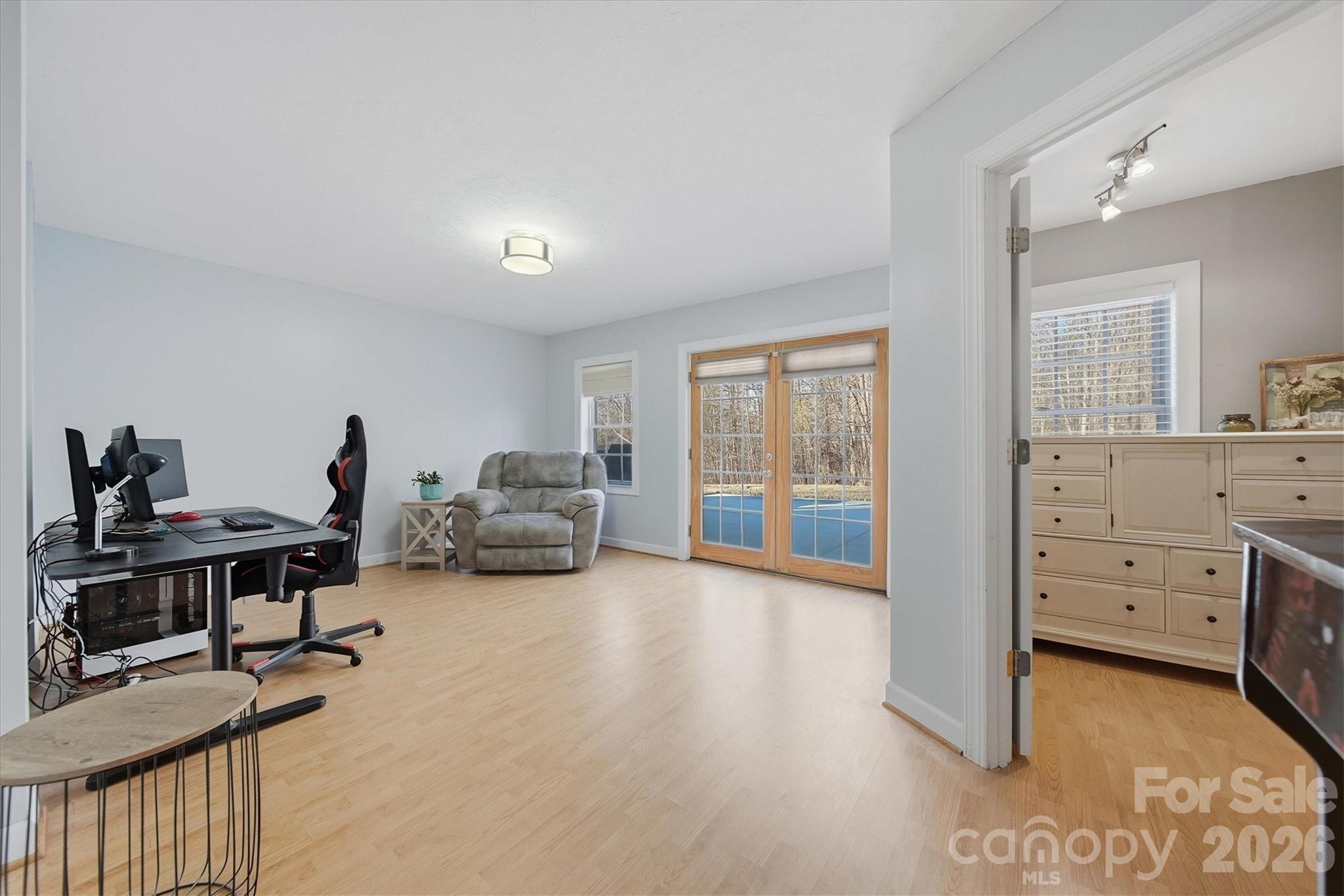 Knox Landing - Residential