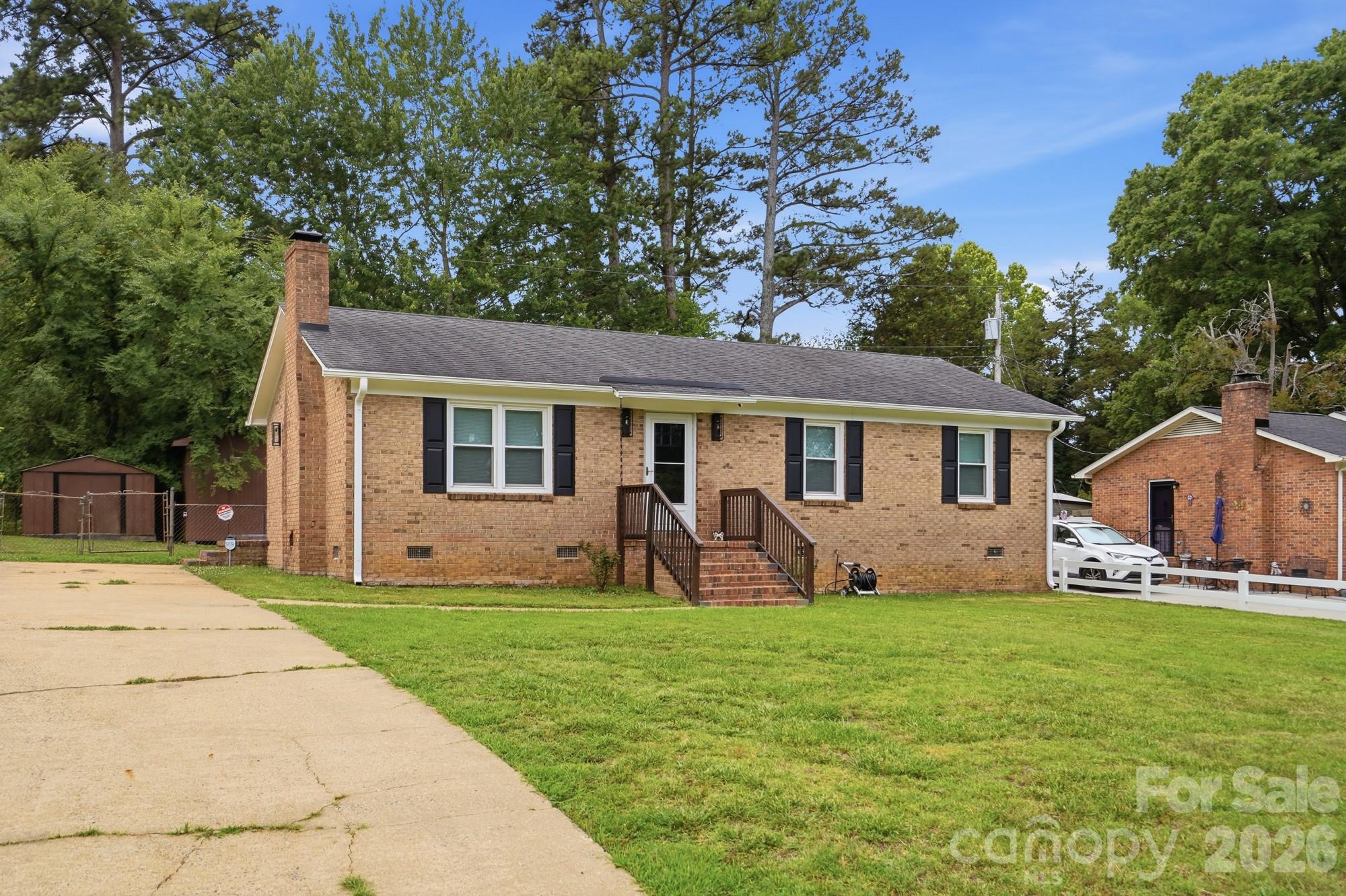 1564 Marett Boulevard Extension