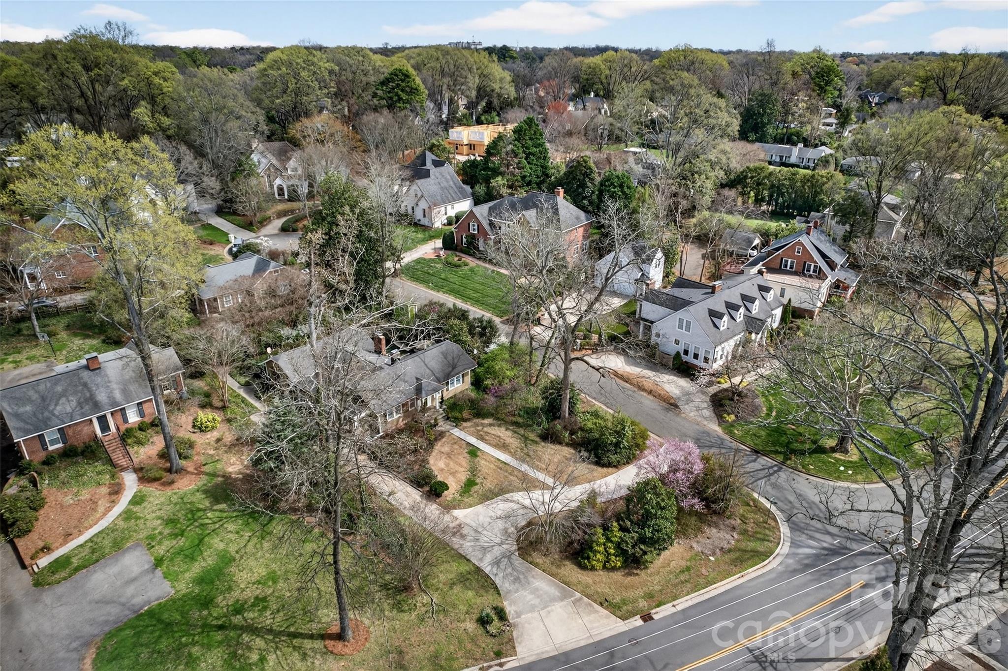 2527 Sharon Road