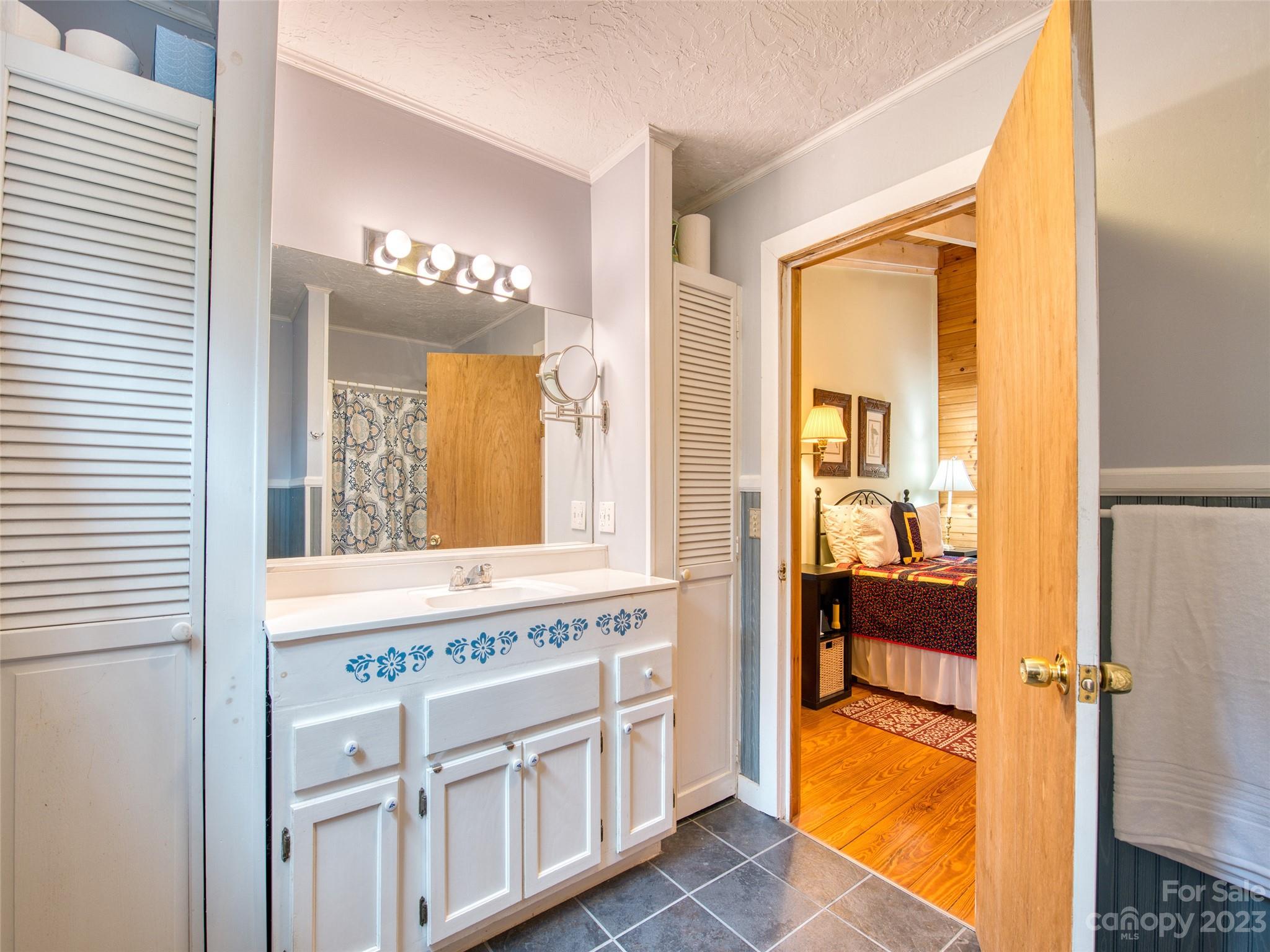 Holly Hills - Residential