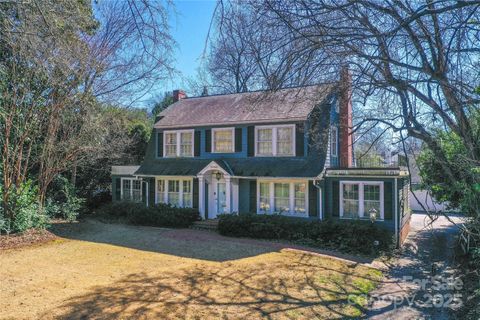Photo of 2300 Hopedale Avenue, Charlotte, NC 28207 (MLS # 4285538)