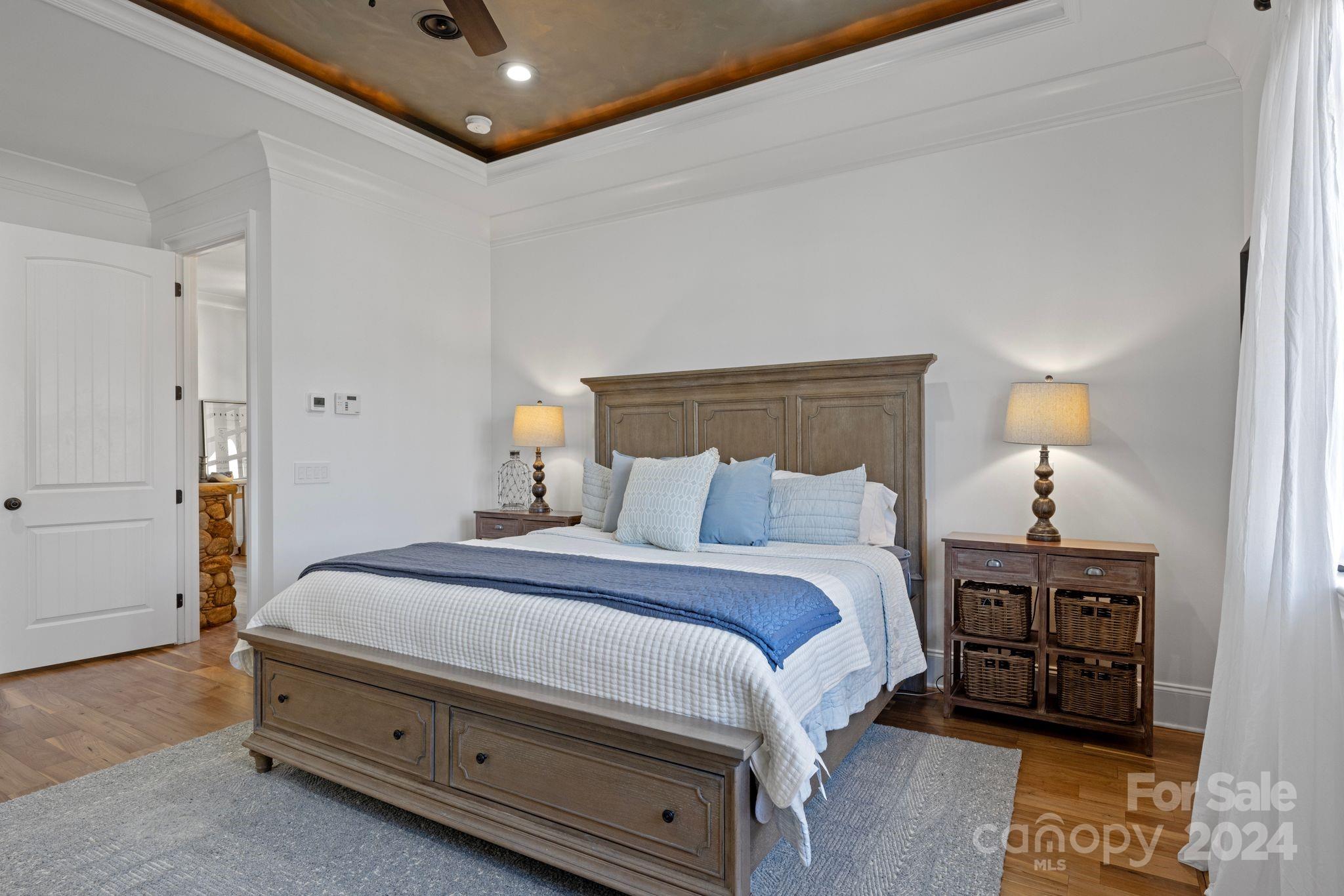 The Peninsula - Residential