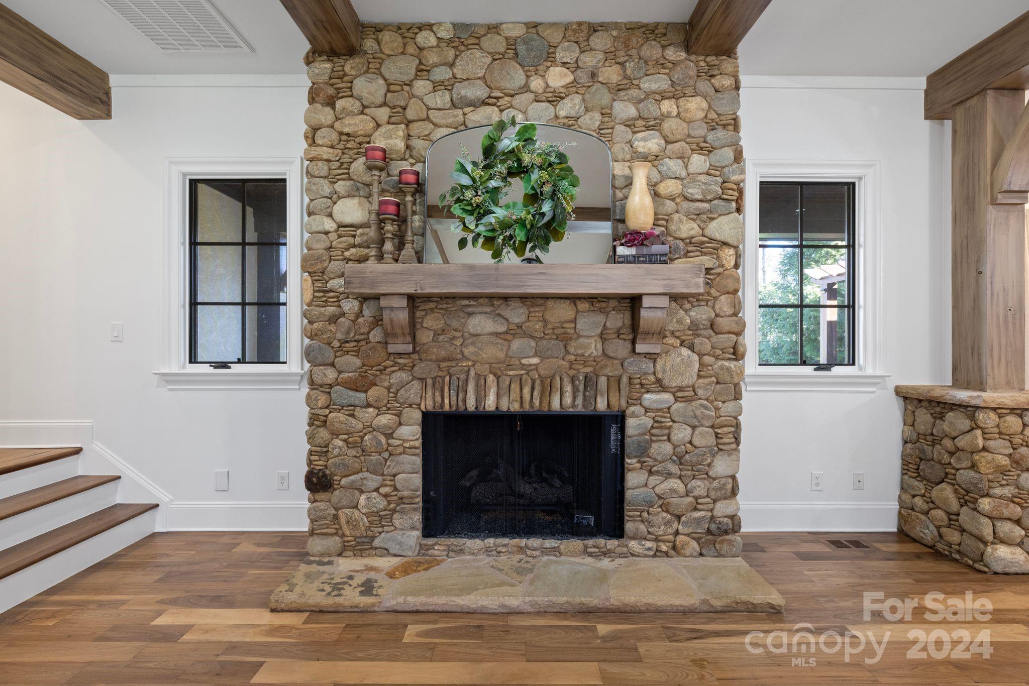 The Peninsula - Residential