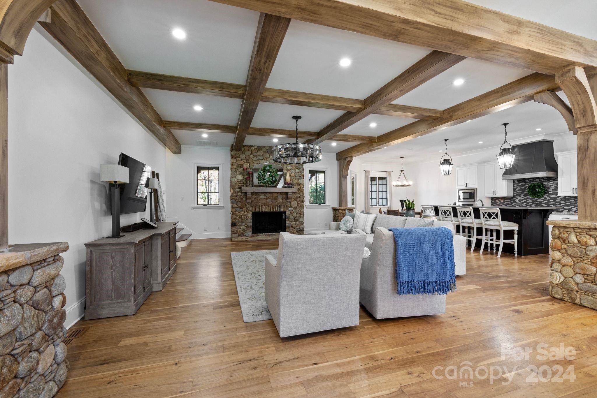 The Peninsula - Residential