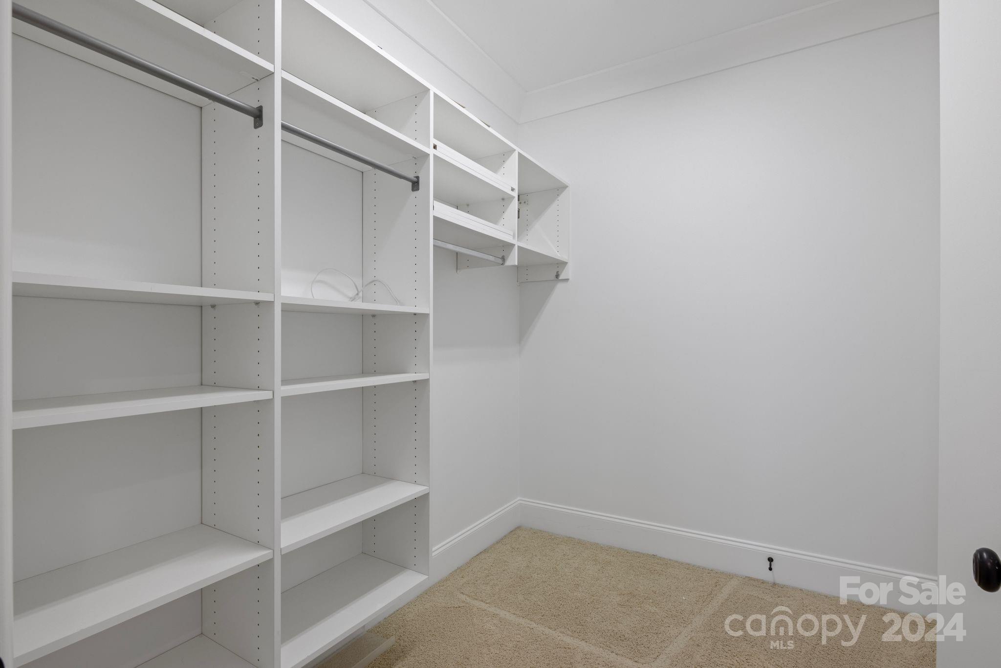 The Peninsula - Residential