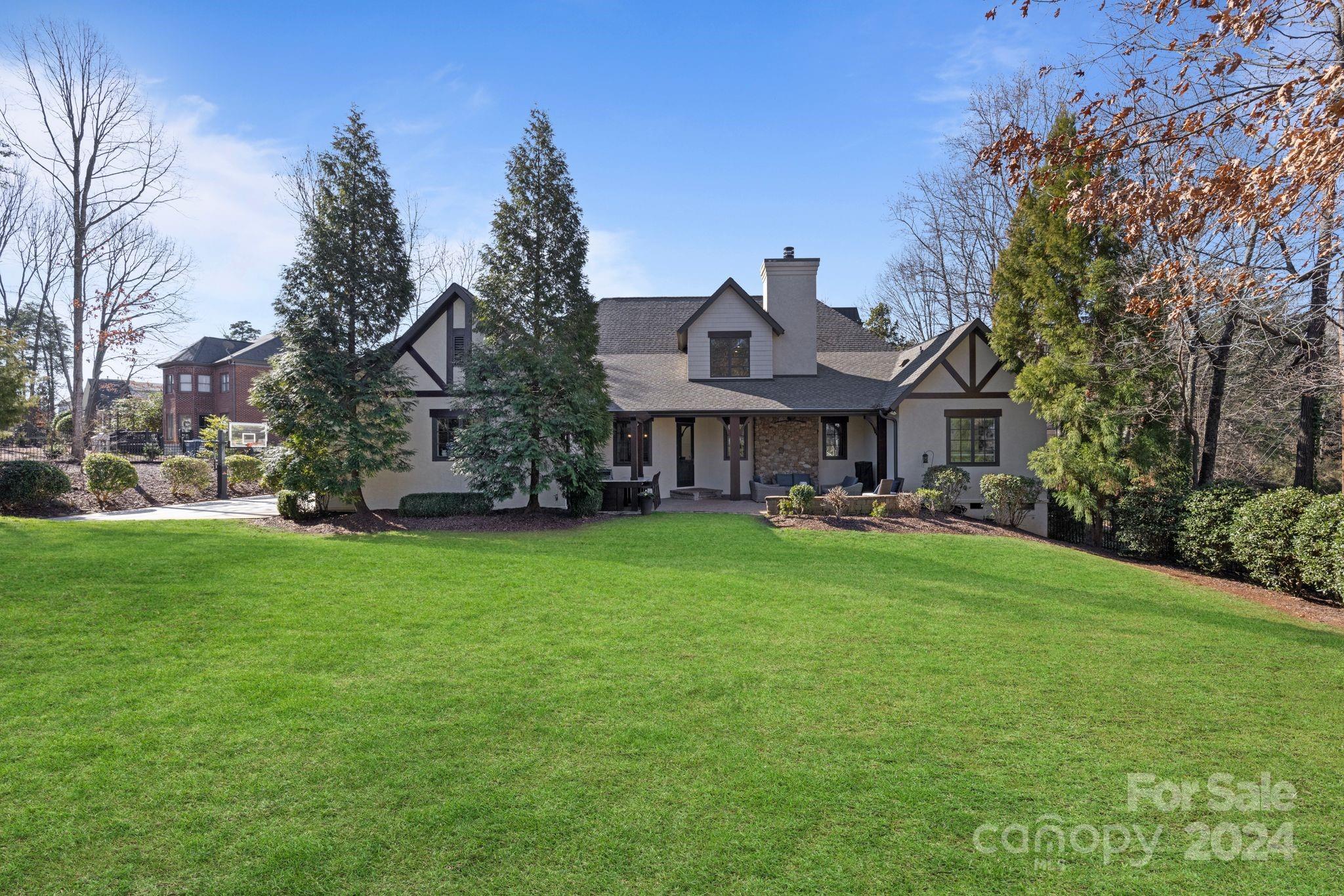 The Peninsula - Residential