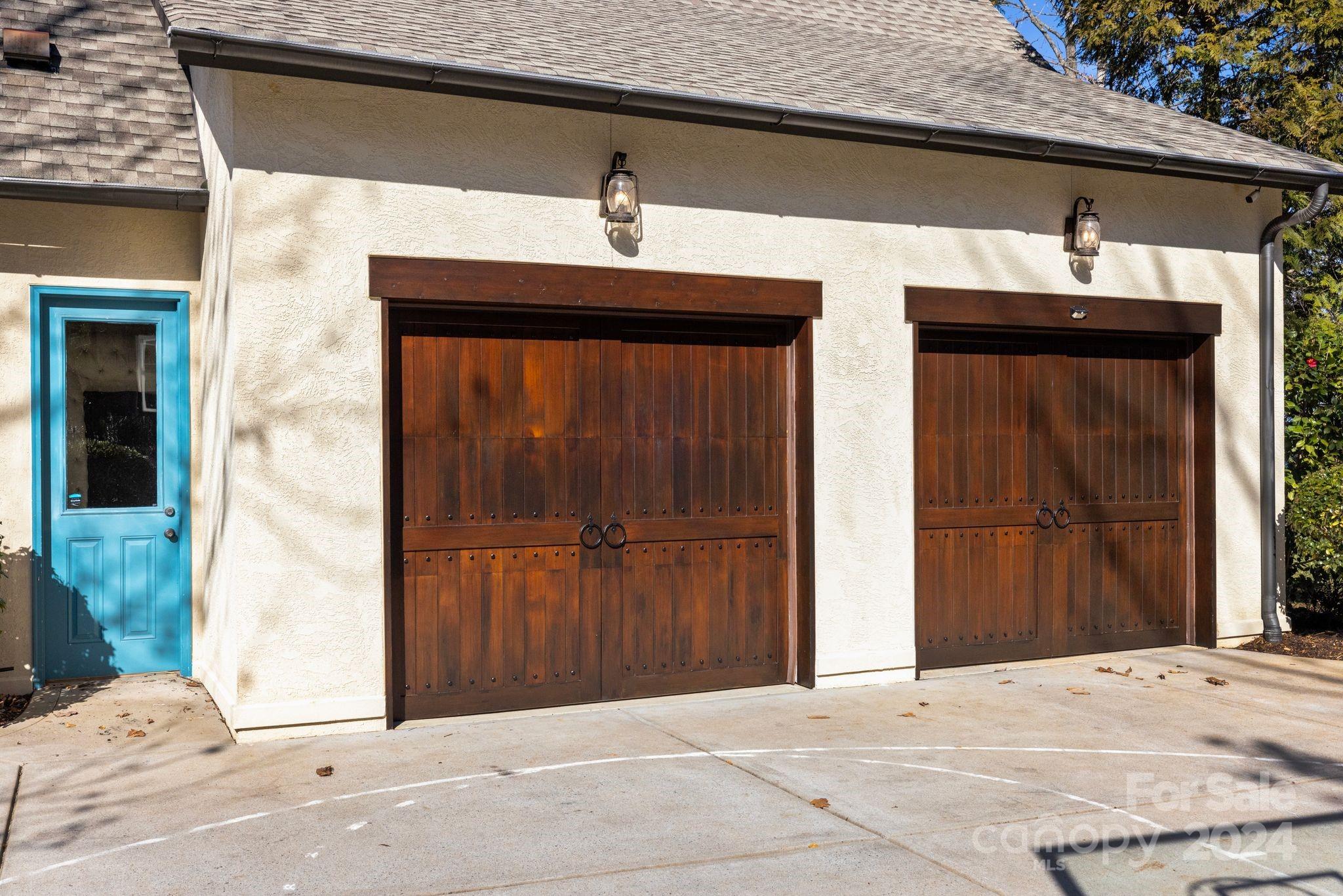 The Peninsula - Residential