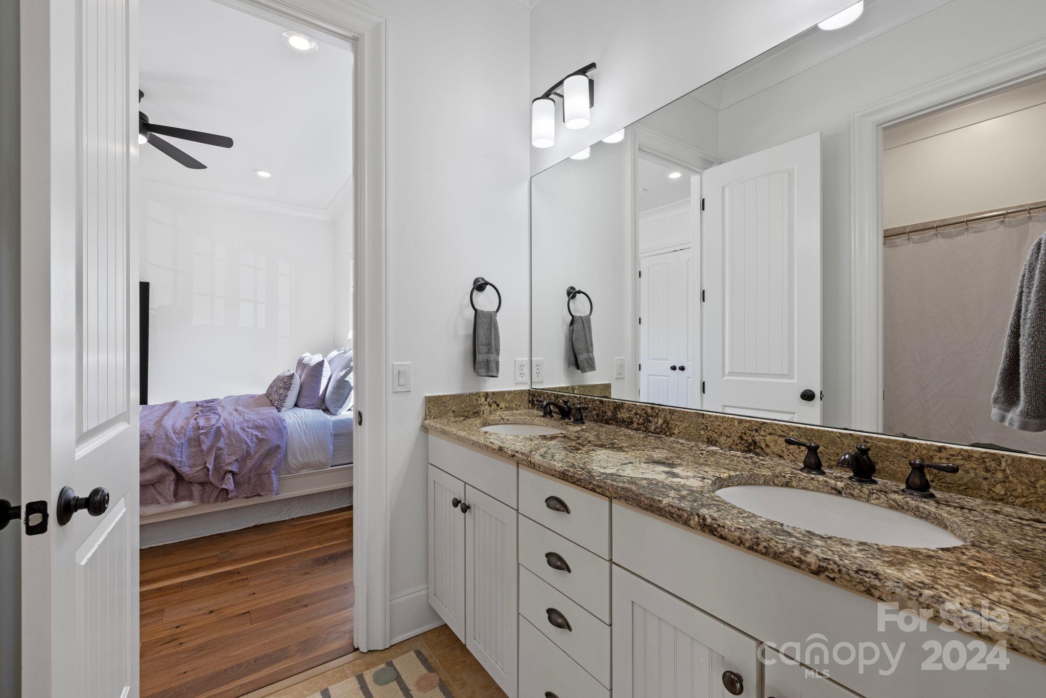 The Peninsula - Residential