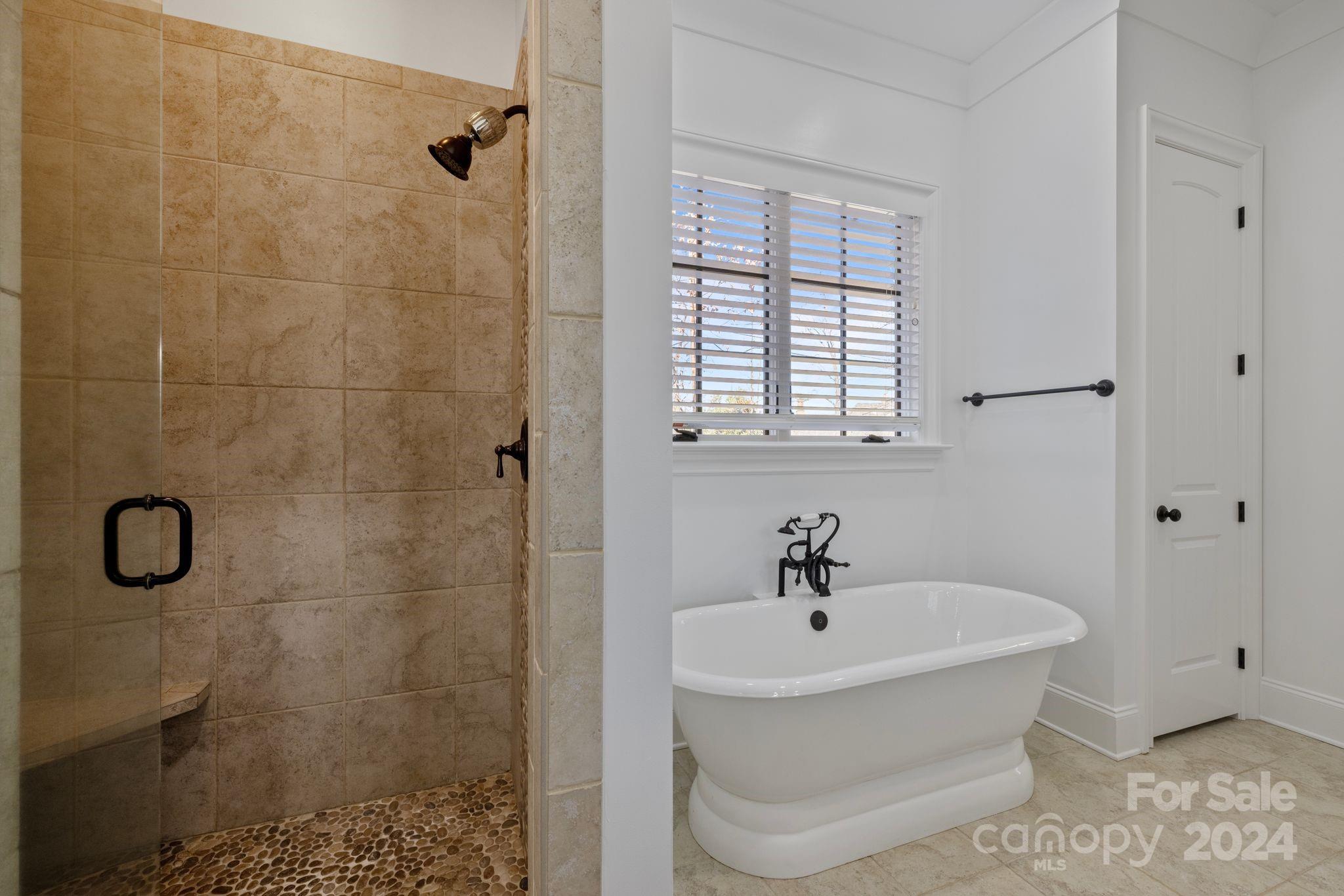 The Peninsula - Residential