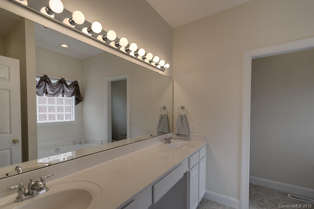 Ole Eastpointe - Residential