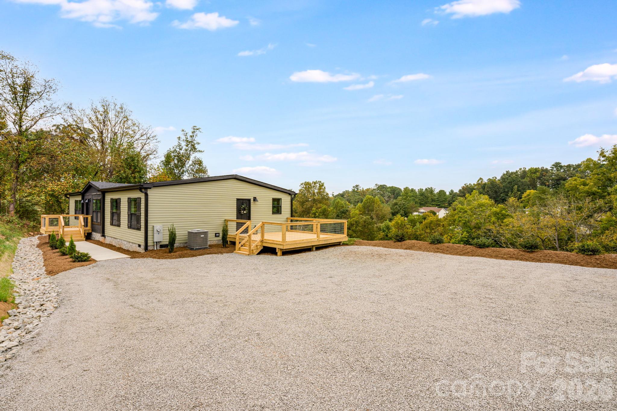 823 Jupiter Road