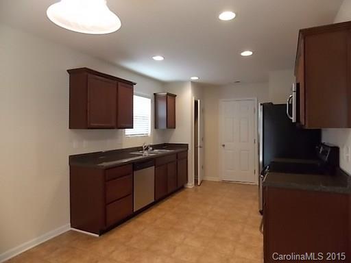 Kelly Woods - Residential Lease