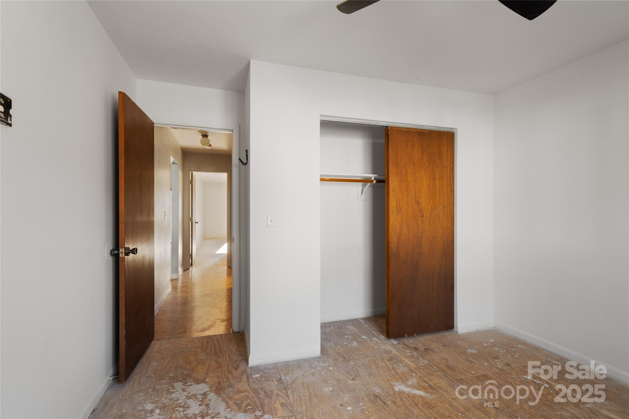 Village Glen - Residential