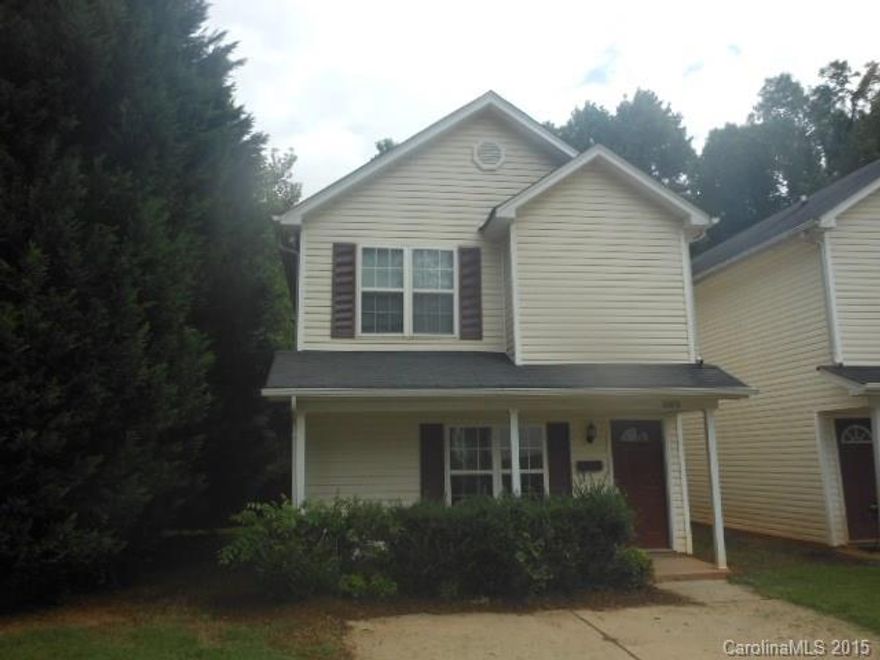 Beautiful 3 bedroom, 2 ½ bath 2 story home.  On the first floor of the home you will find a spacious, well equipped kitchen with lots of cabinets, a formal dining room, a large family room, a ½ bath with pedestal sink, and a laundry closet.  The second floor has a master bedroom with tray ceilings, walk-in closet, and a private bath featuring a garden tub, dual vanity, and a separate water closet, 2 guest bedrooms, and a full hall bath.  Lawn care included.