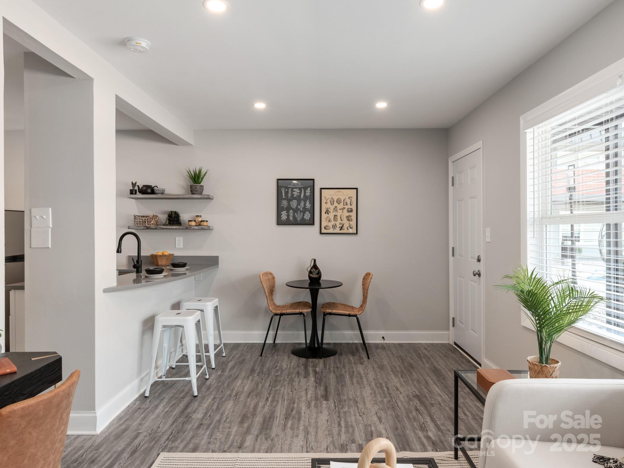 2000 Patio Court 129