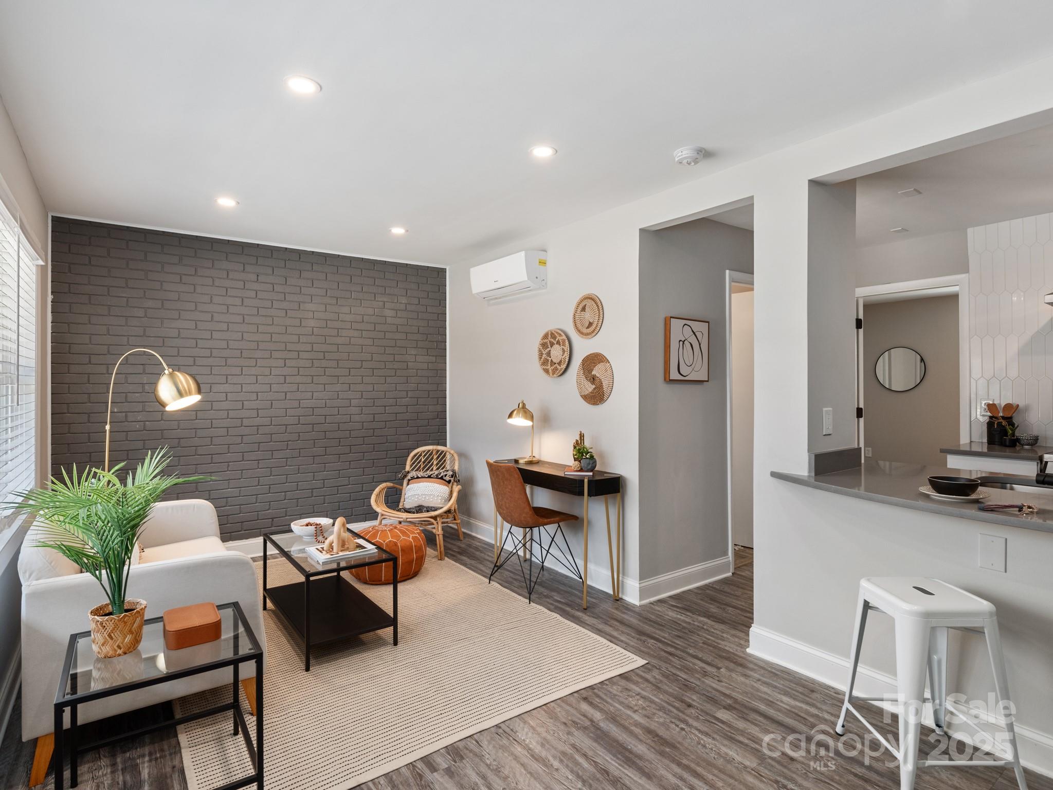 2000 Patio Court 129