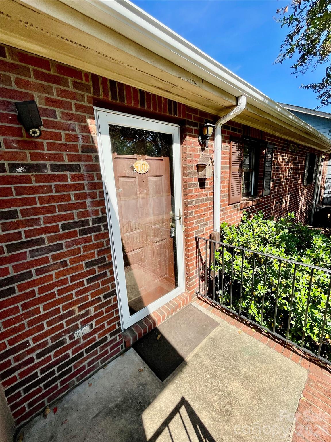 1300 Larchmont Place 701