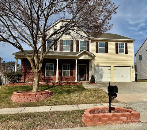 Photo of 2415 Impatien Drive, Charlotte, NC 28215 (MLS # 4330502)