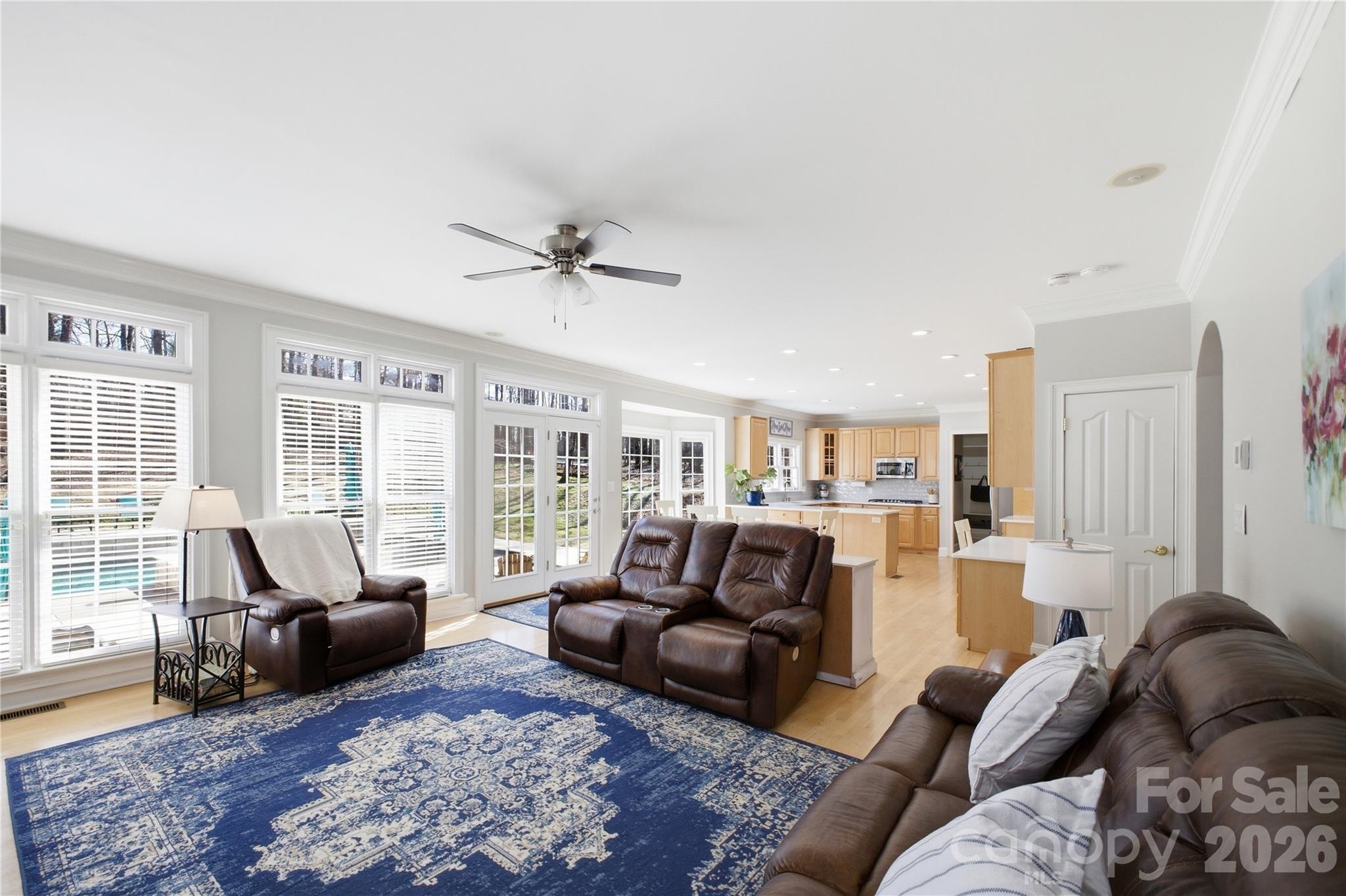 4425 Glen Oaks Drive