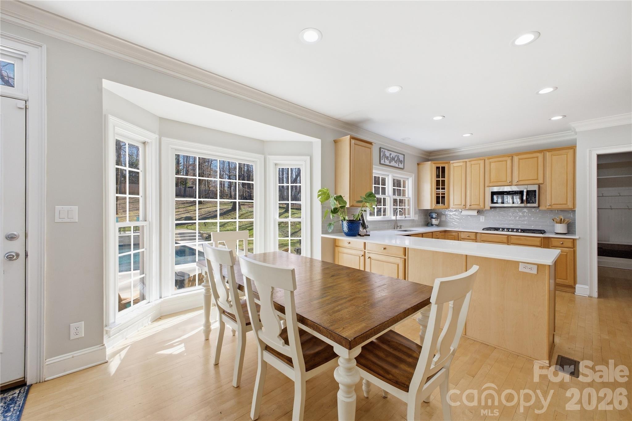 4425 Glen Oaks Drive