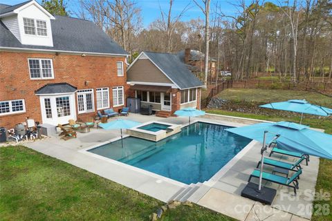 4425 Glen Oaks Drive Matthews NC 28104