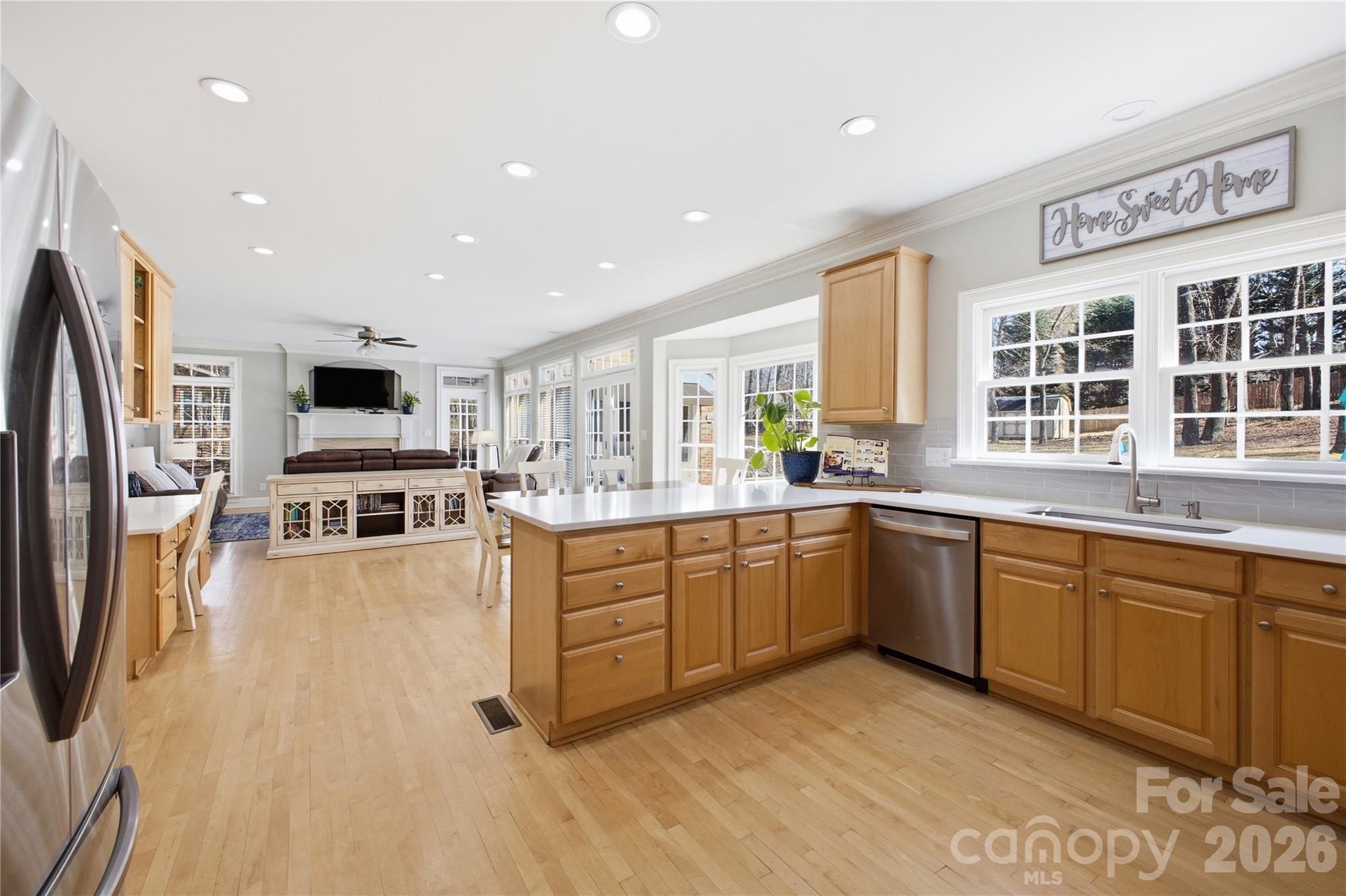 4425 Glen Oaks Drive