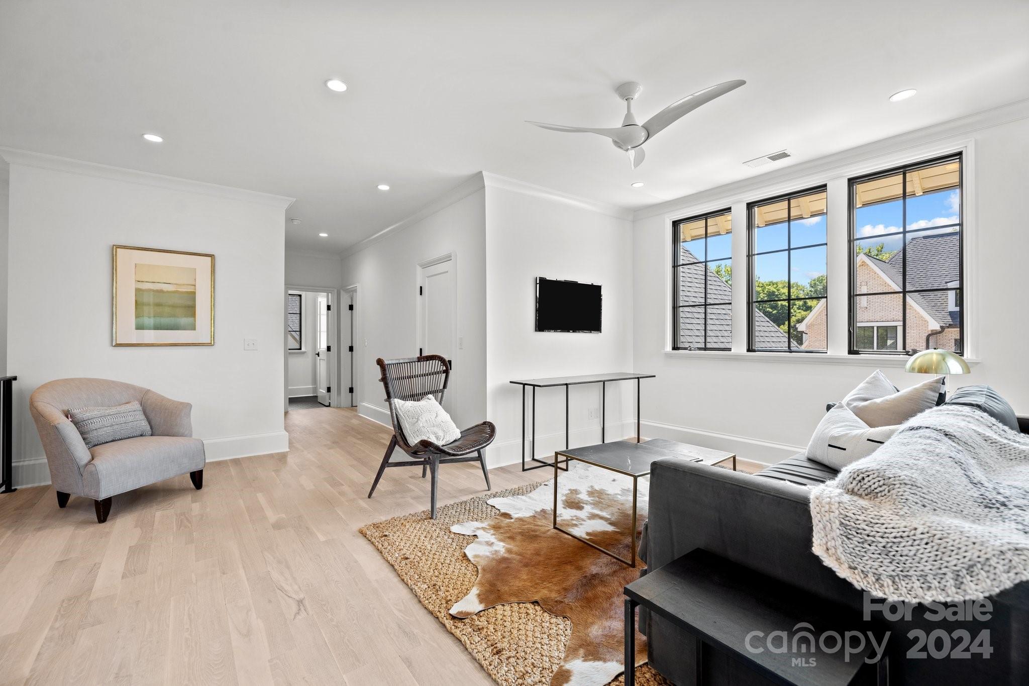 Chateau Sardis - Residential