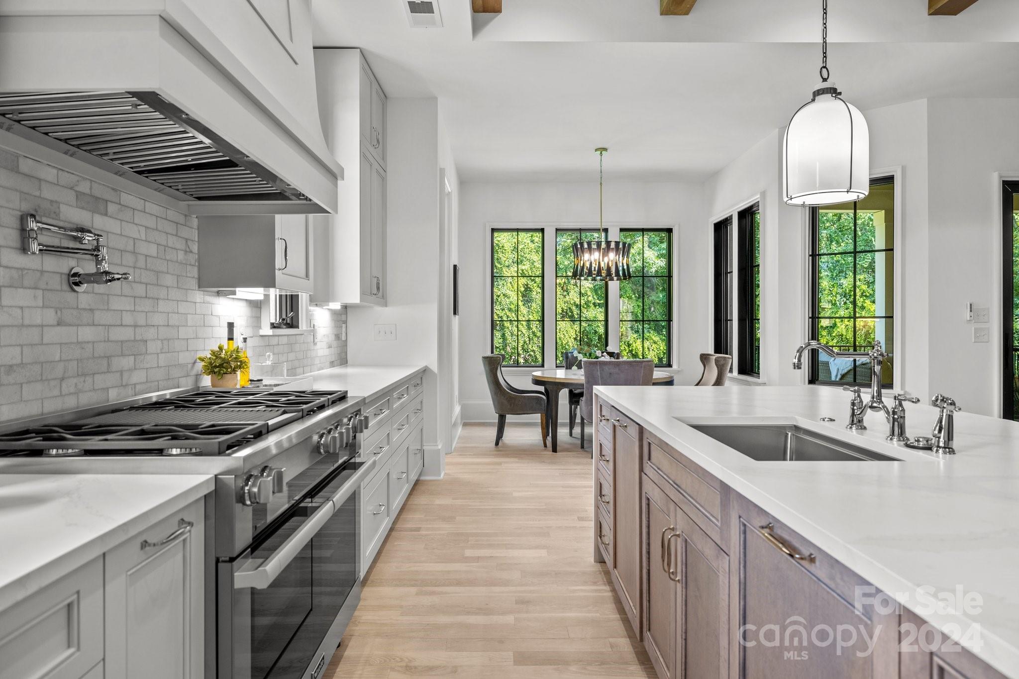 Chateau Sardis - Residential