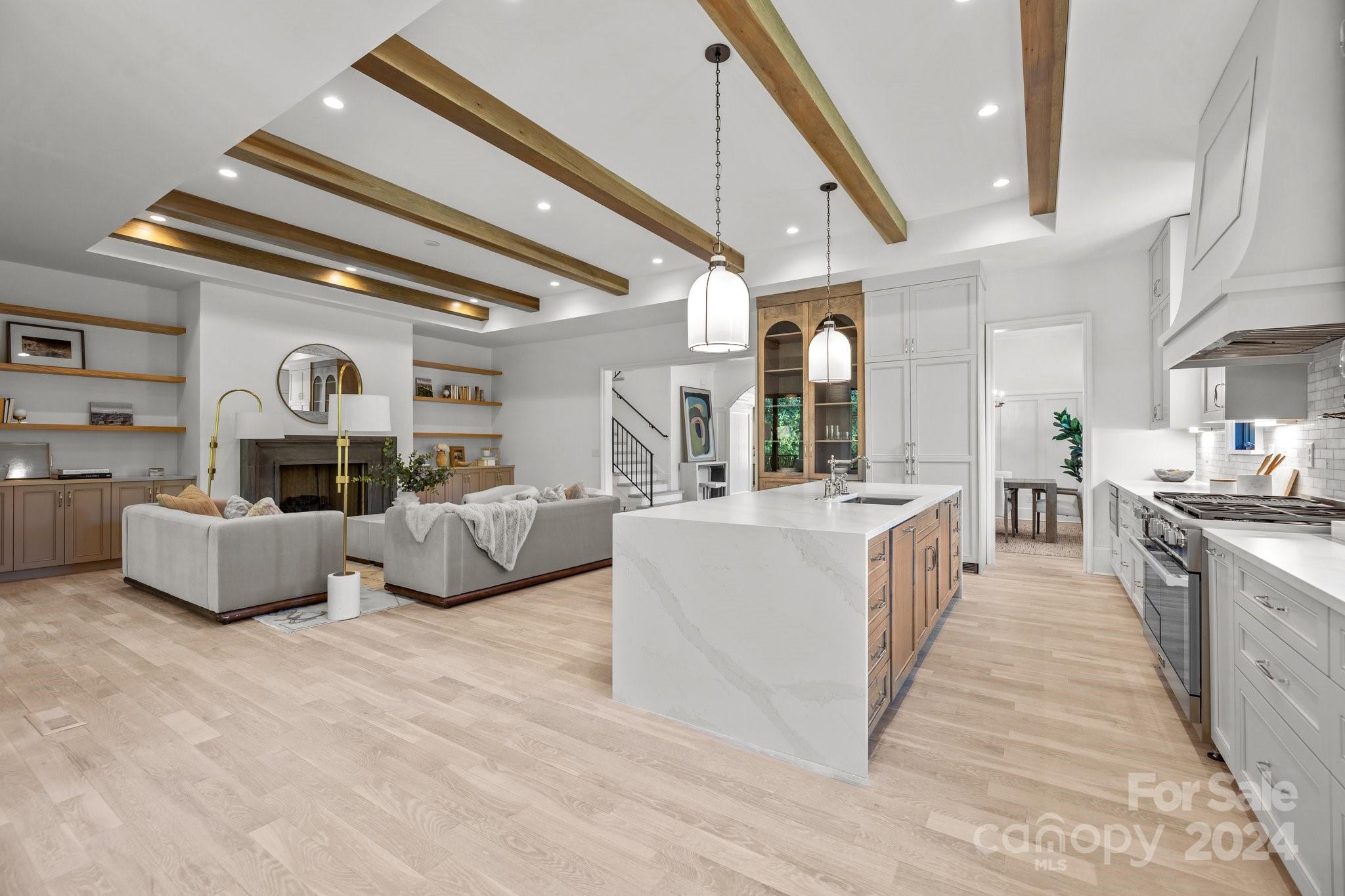 Chateau Sardis - Residential