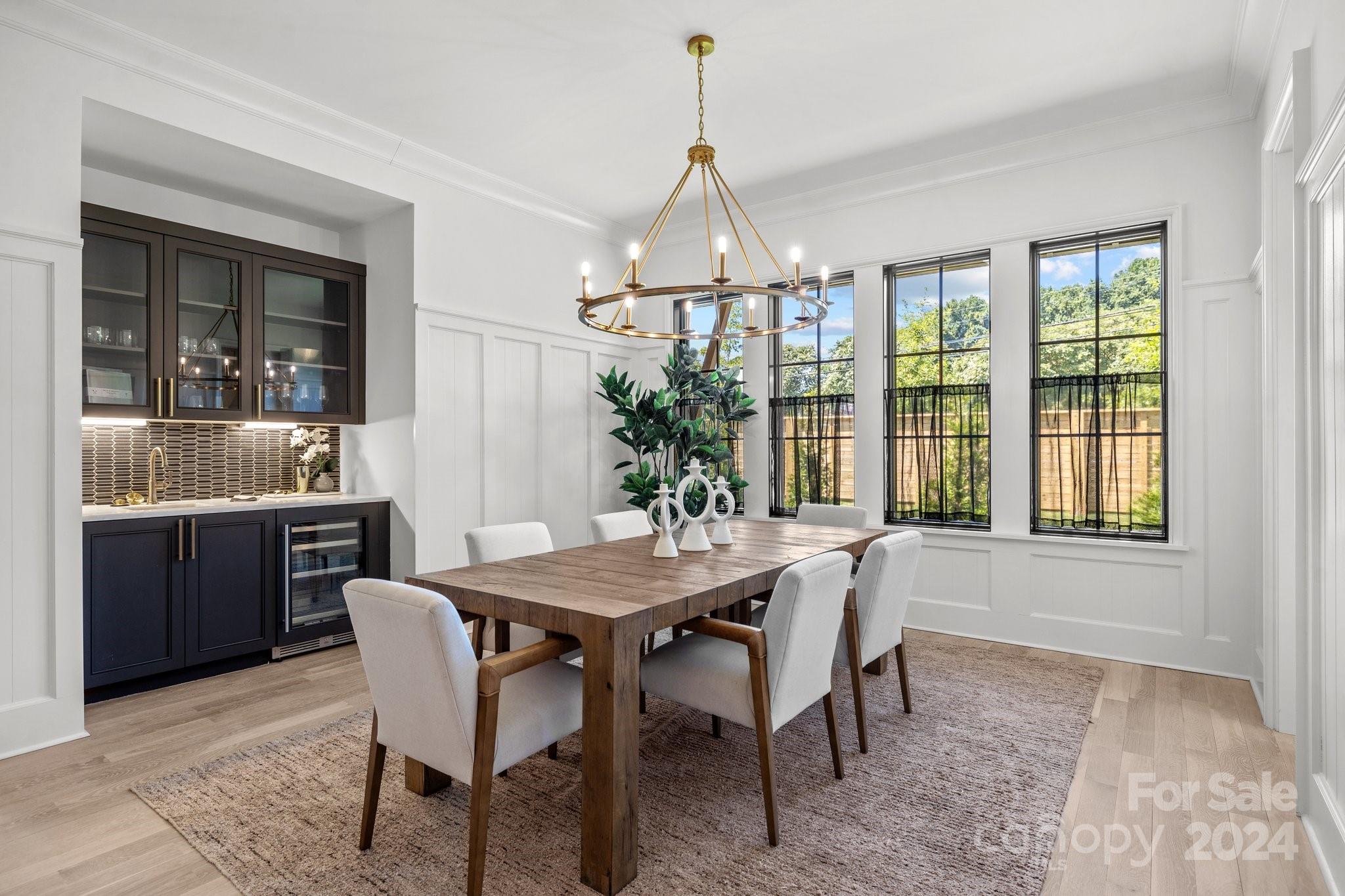 Chateau Sardis - Residential