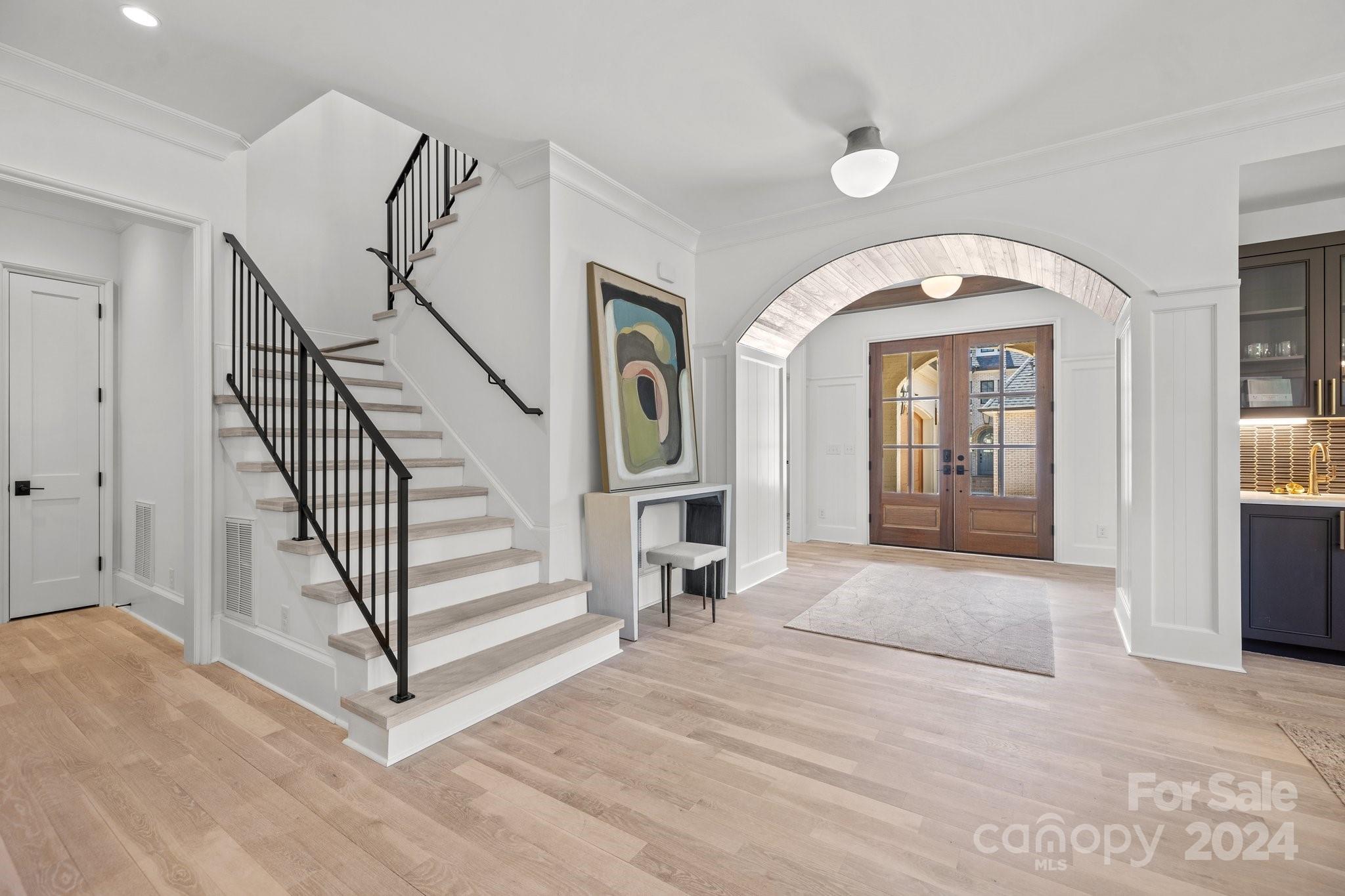 Chateau Sardis - Residential