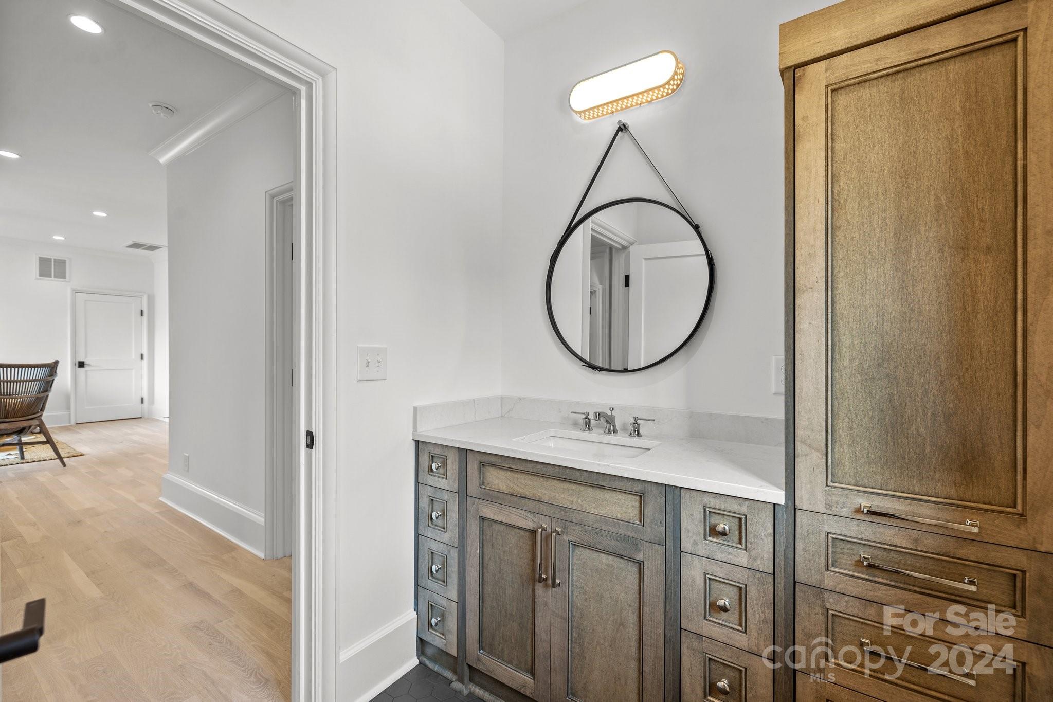 Chateau Sardis - Residential