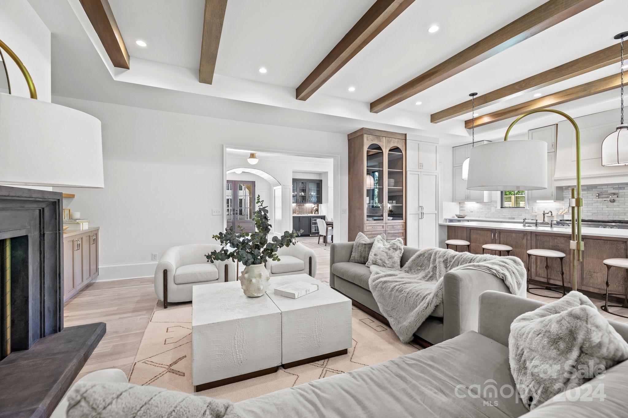 Chateau Sardis - Residential