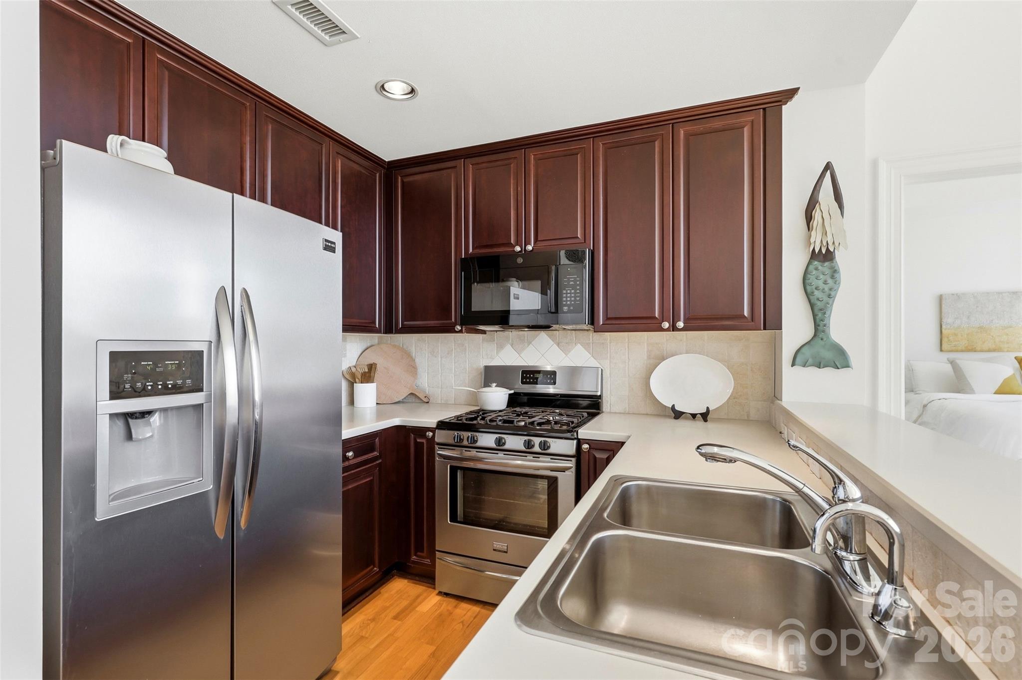 315 Arlington Avenue 504