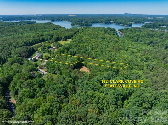 156 CLARK COVE RD 2, STATESVILLE, NC 28677 - Image fe13396ea54b4bb28c9f2d6cb3a2dc7f/1747975072