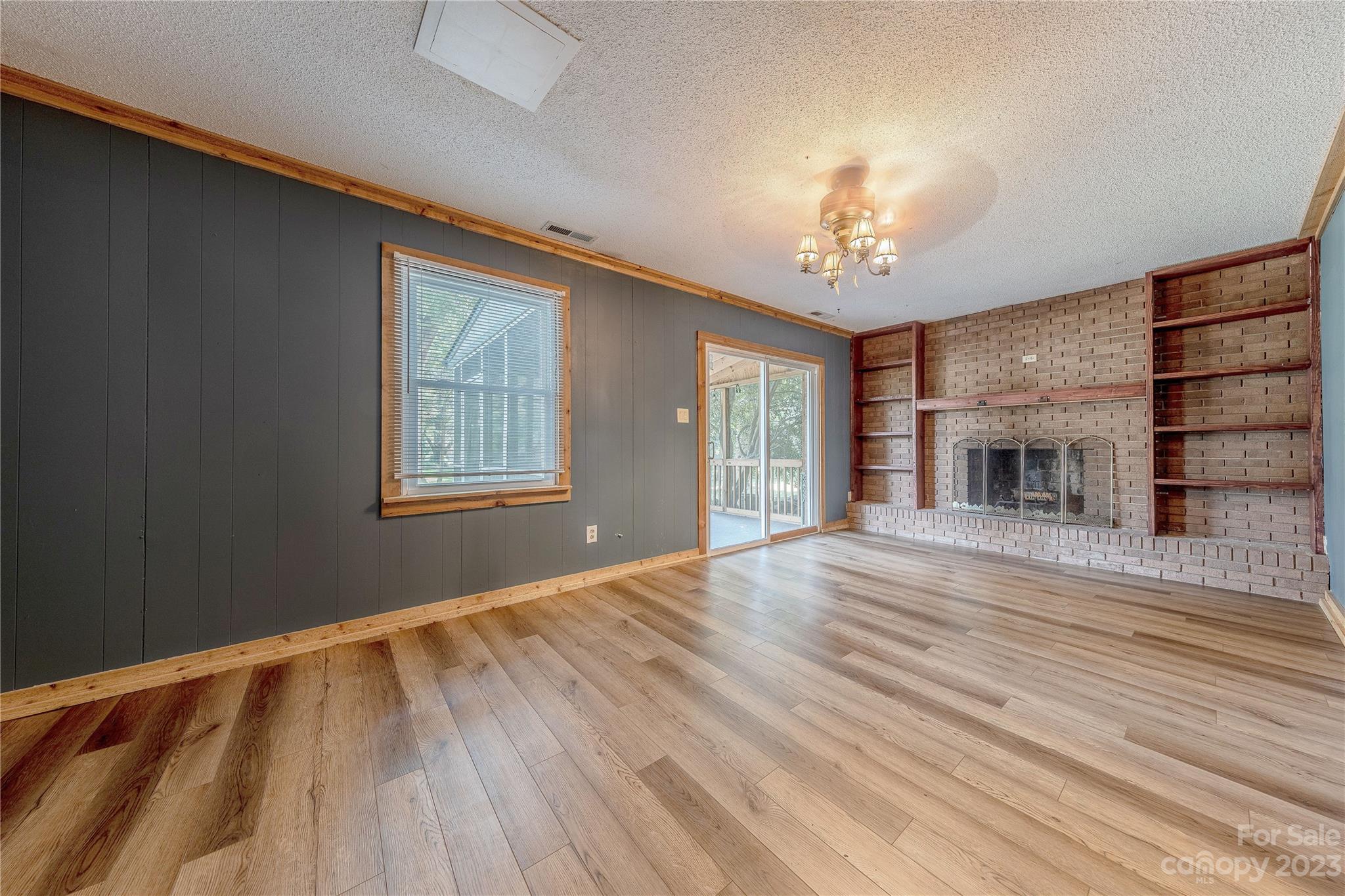 Pinedell - Residential