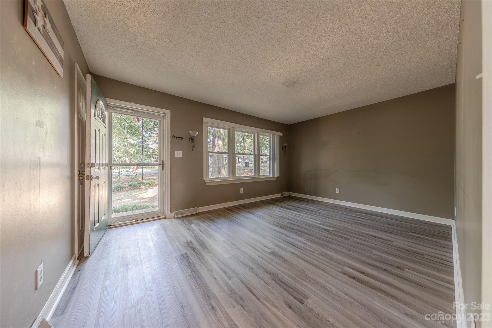 Pinedell - Residential