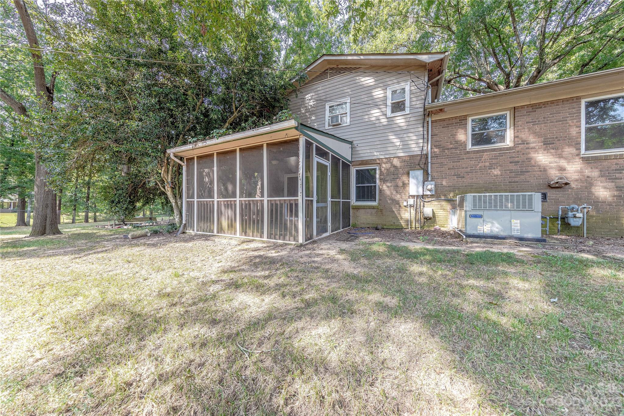 Pinedell - Residential